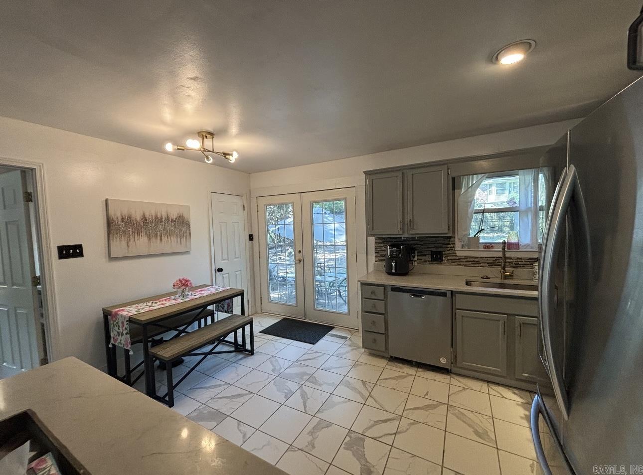 INDIAN HILLS - Residential