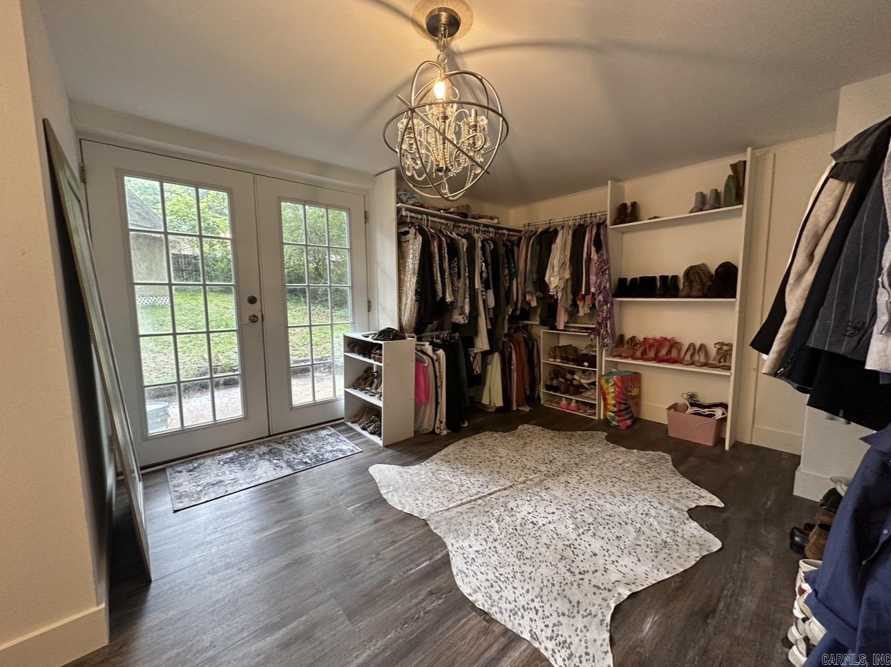 INDIAN HILLS - Residential