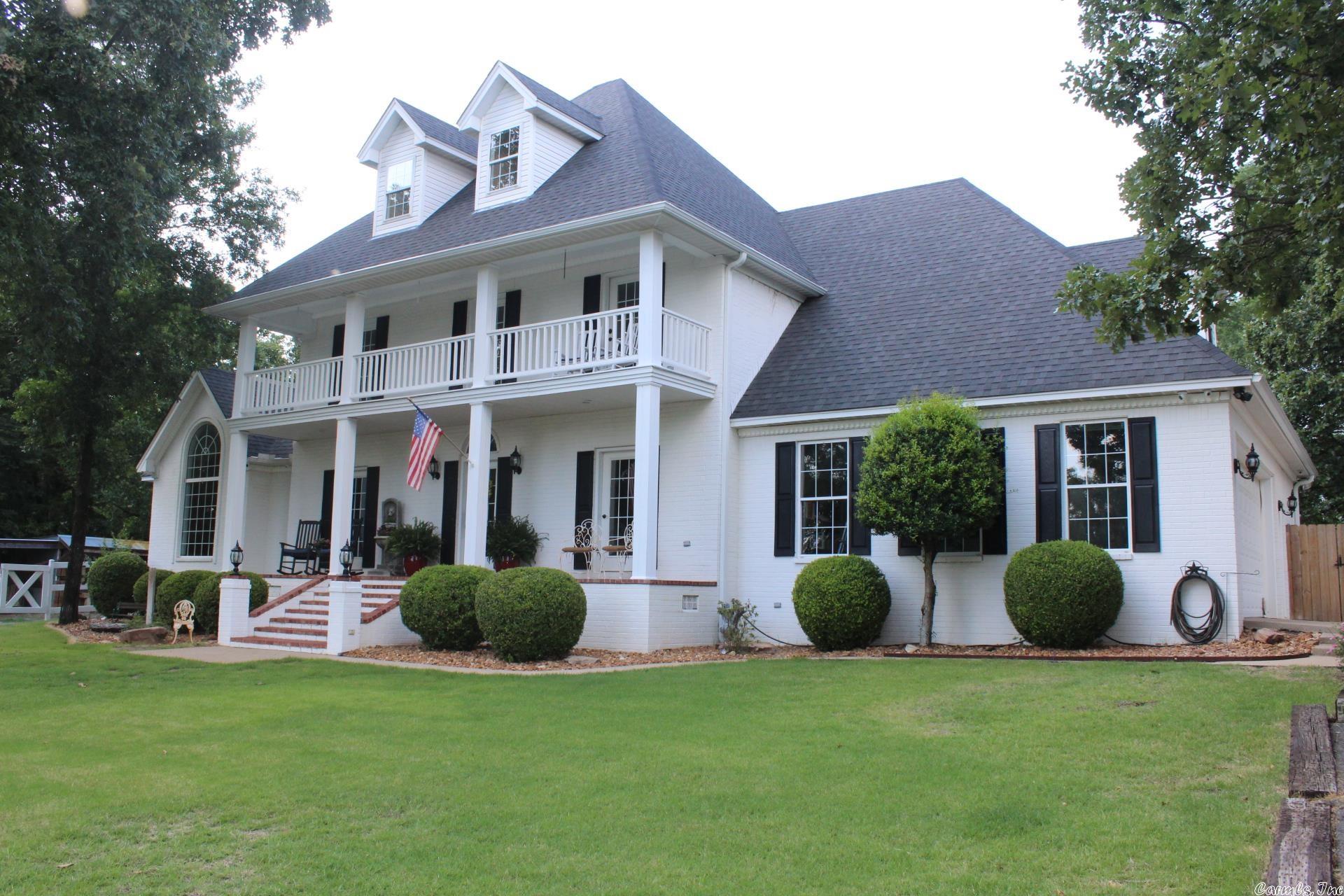 NORTH HILLS ESTATES - Residential