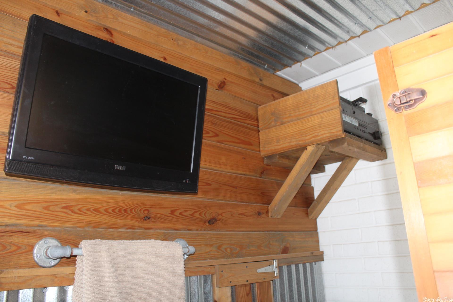 NORTH HILLS ESTATES - Residential