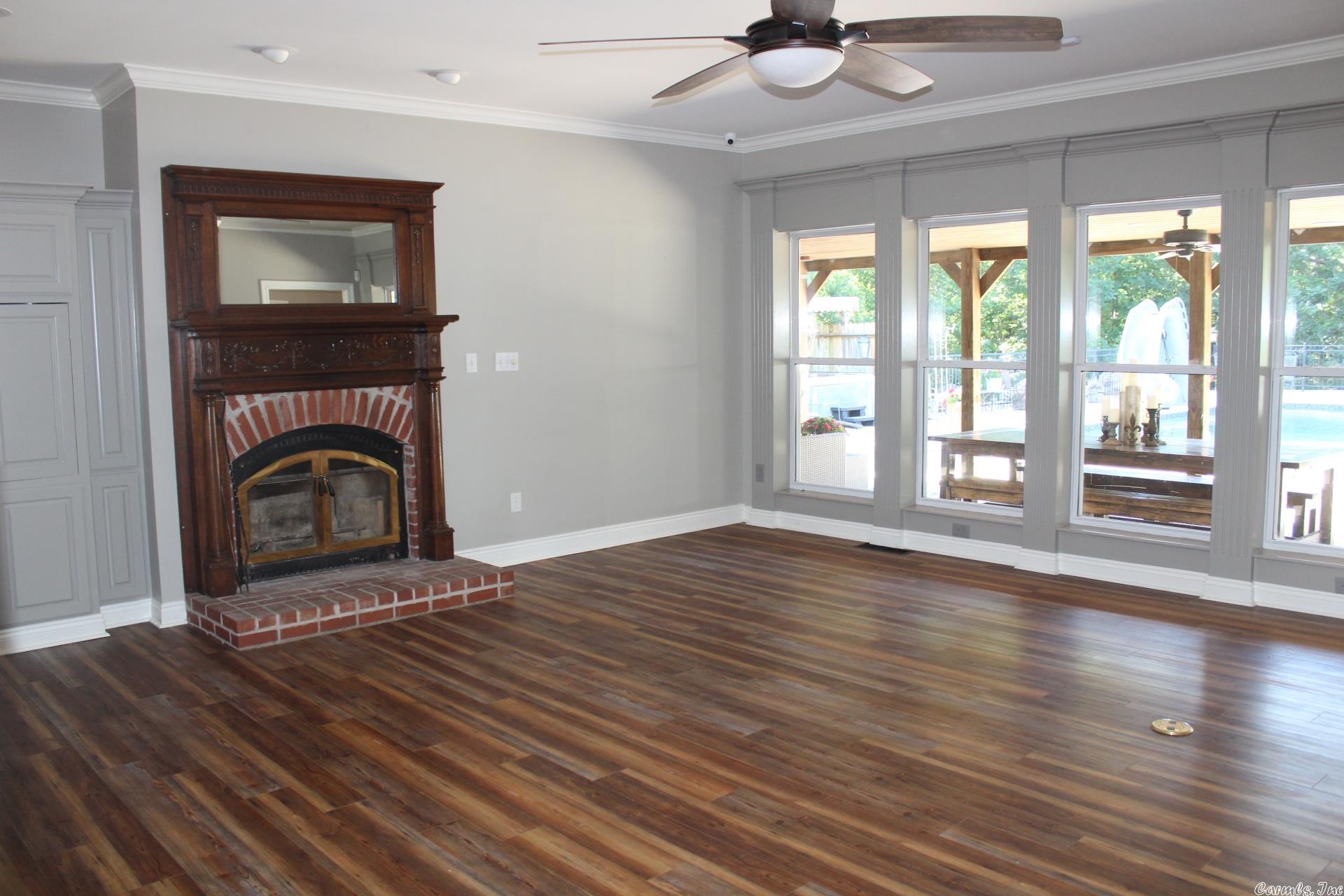 NORTH HILLS ESTATES - Residential