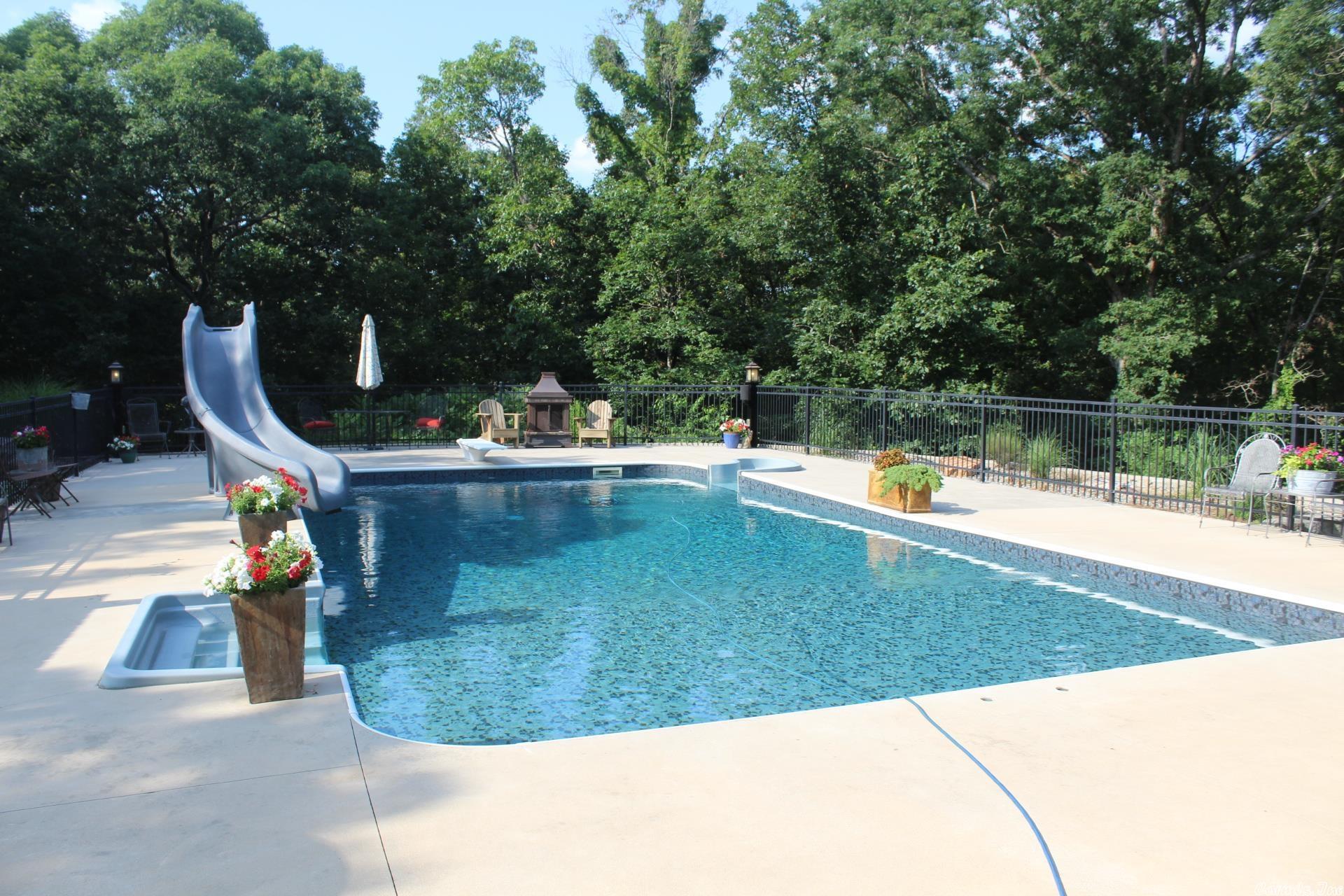 NORTH HILLS ESTATES - Residential