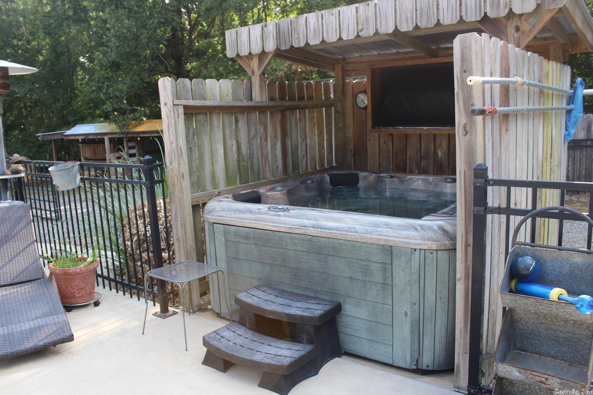 NORTH HILLS ESTATES - Residential