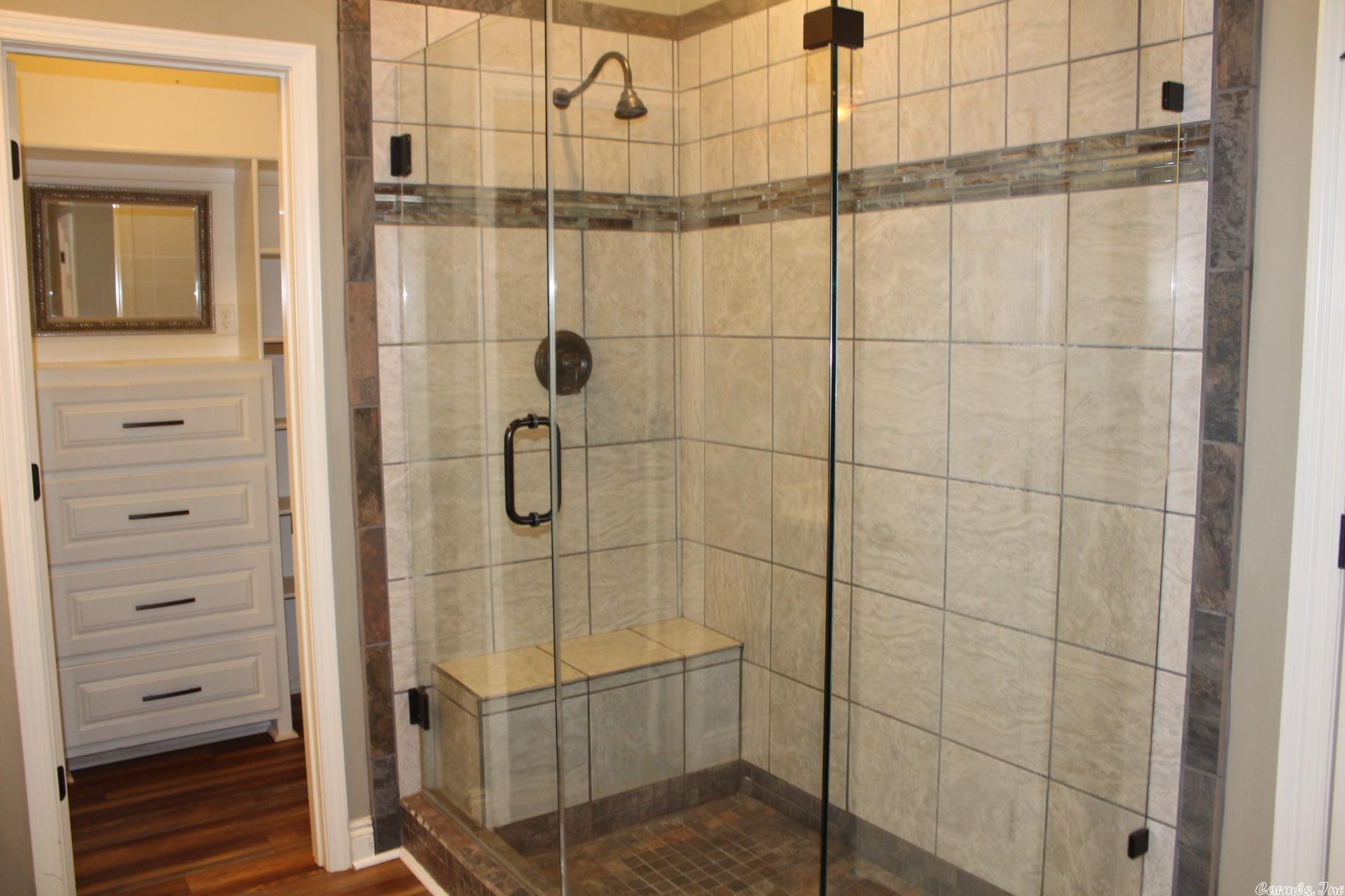 NORTH HILLS ESTATES - Residential