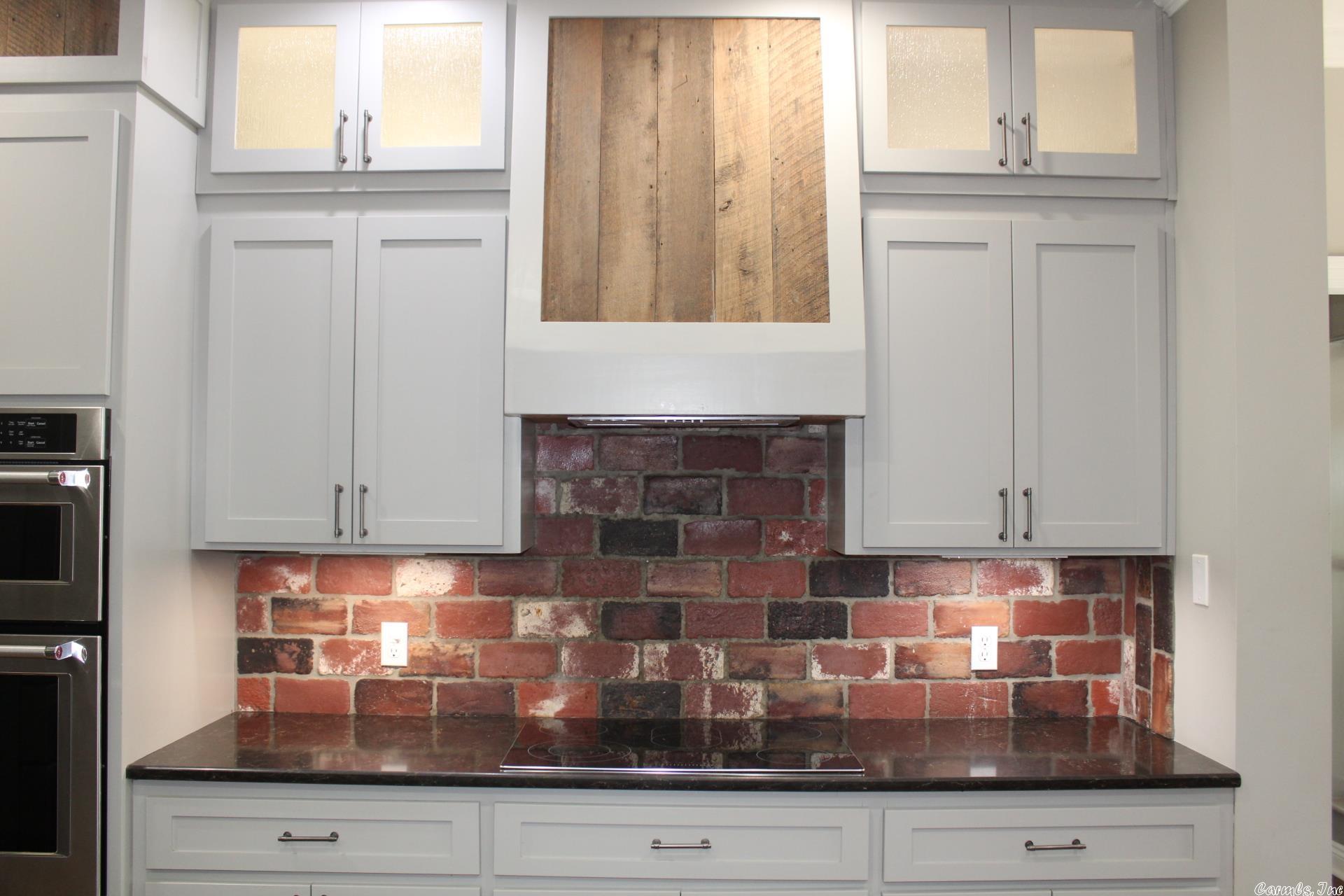 NORTH HILLS ESTATES - Residential