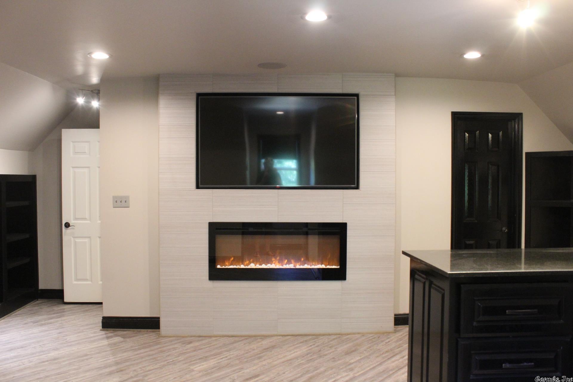 NORTH HILLS ESTATES - Residential