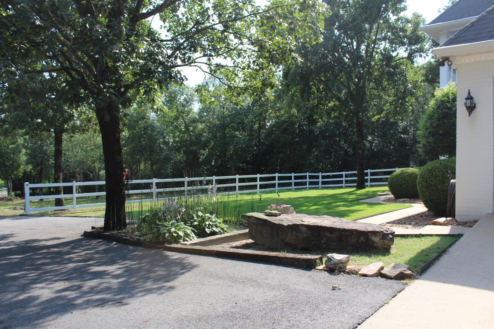 NORTH HILLS ESTATES - Residential