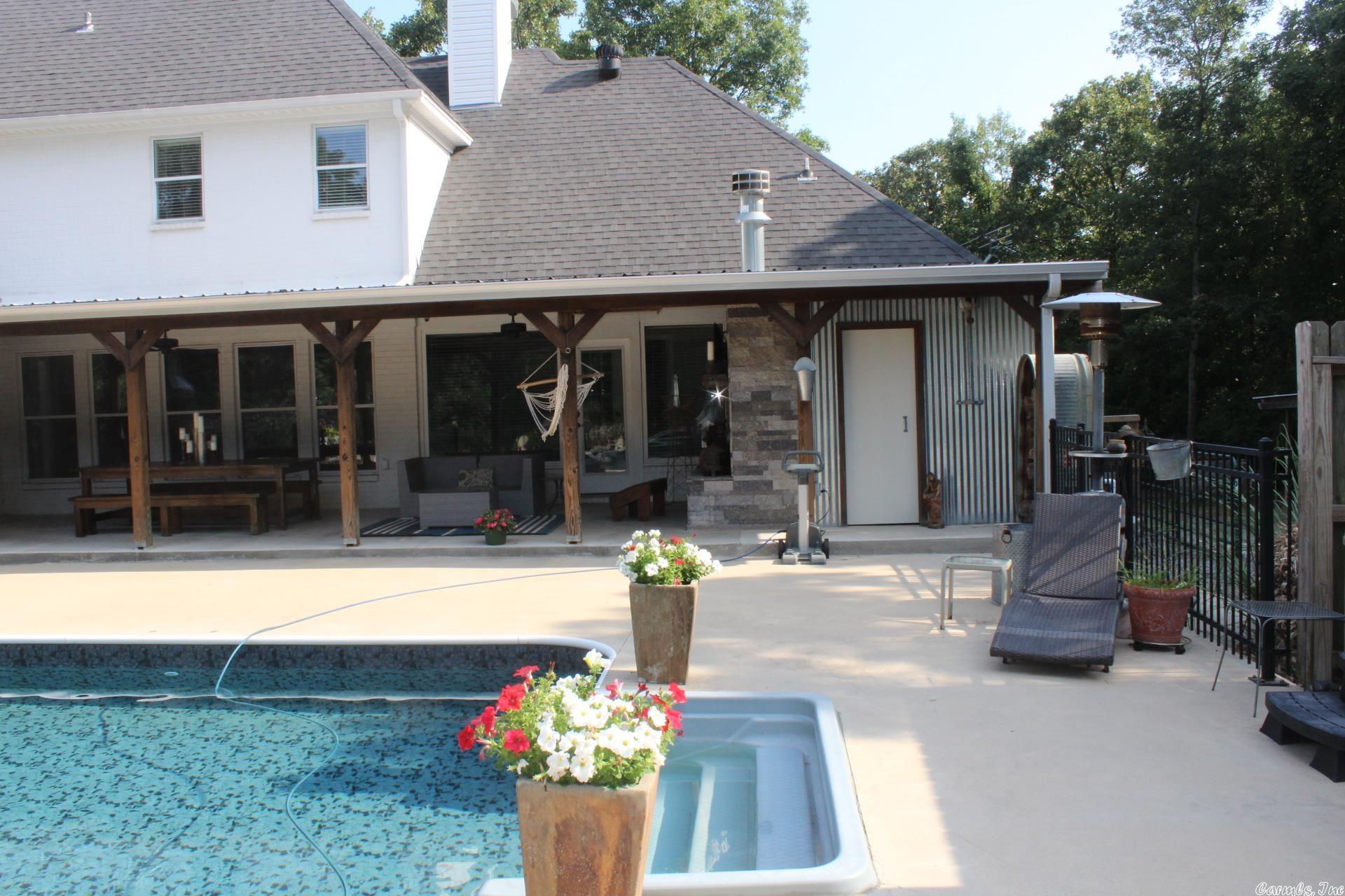 NORTH HILLS ESTATES - Residential