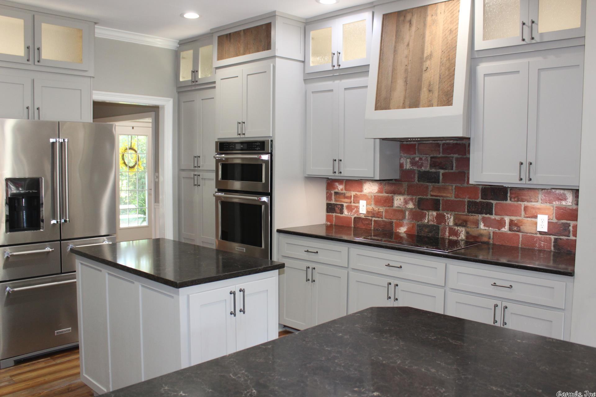 NORTH HILLS ESTATES - Residential