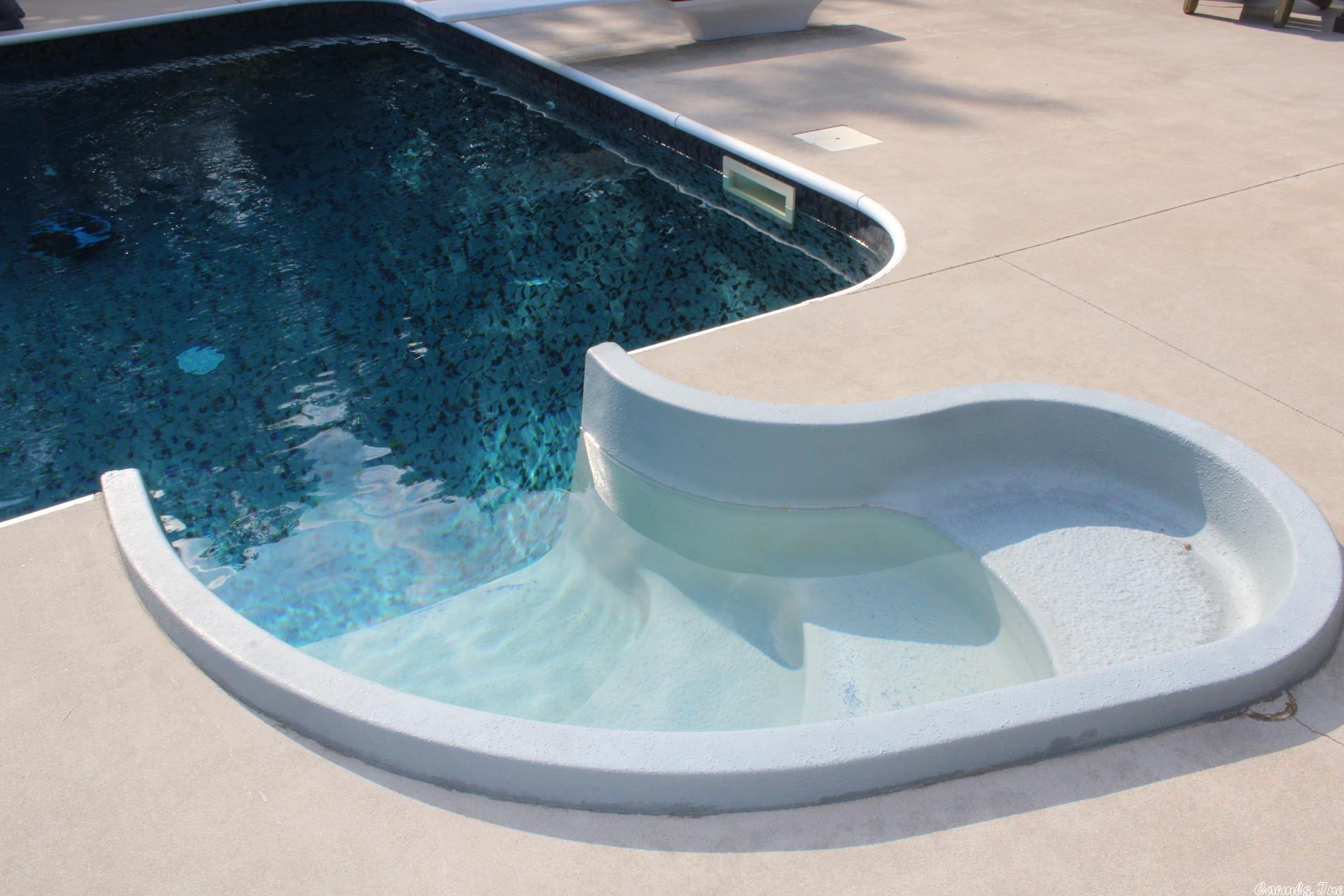 NORTH HILLS ESTATES - Residential