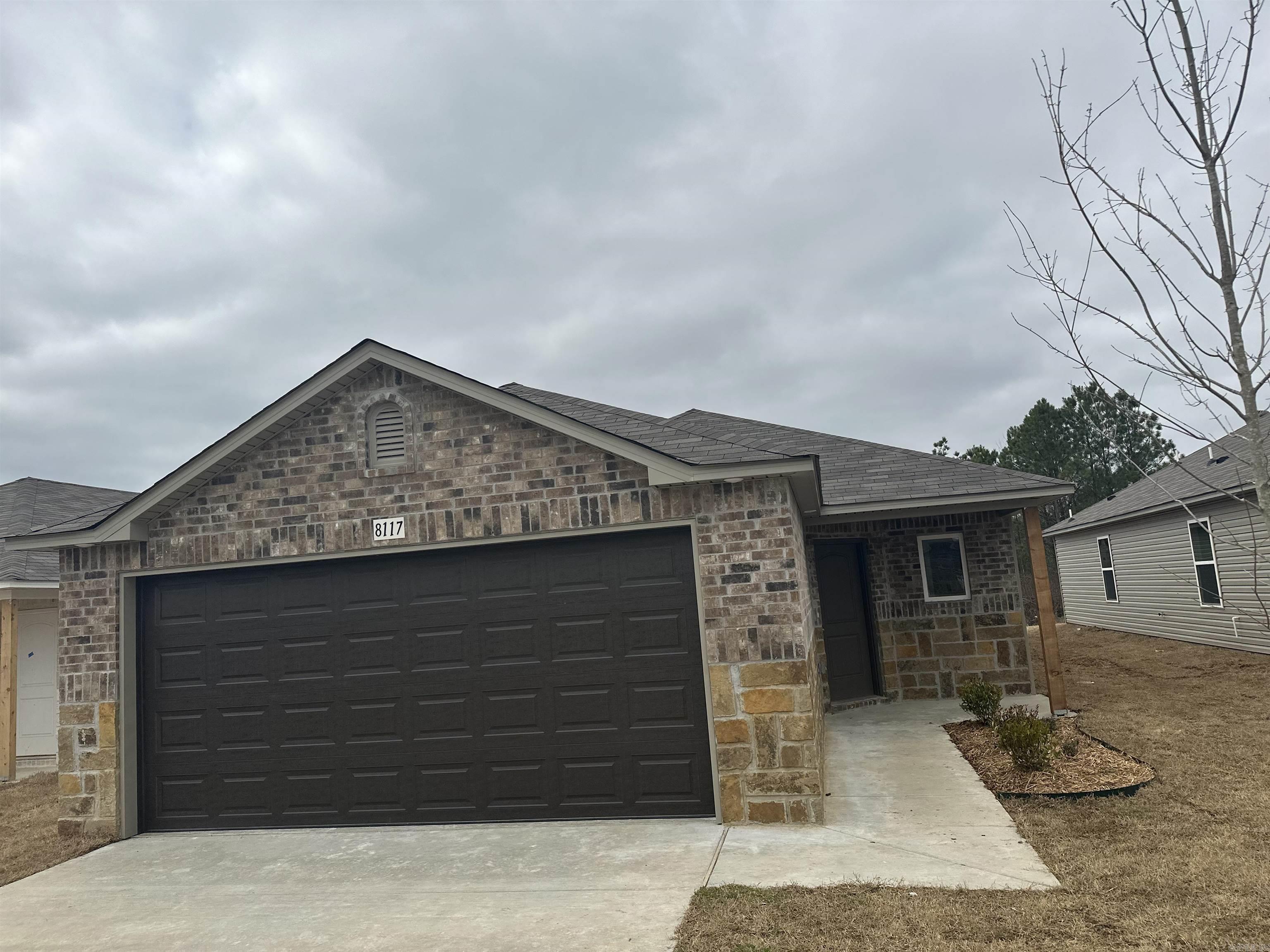 COUNTRY CLUB OF ARK THE - Residential