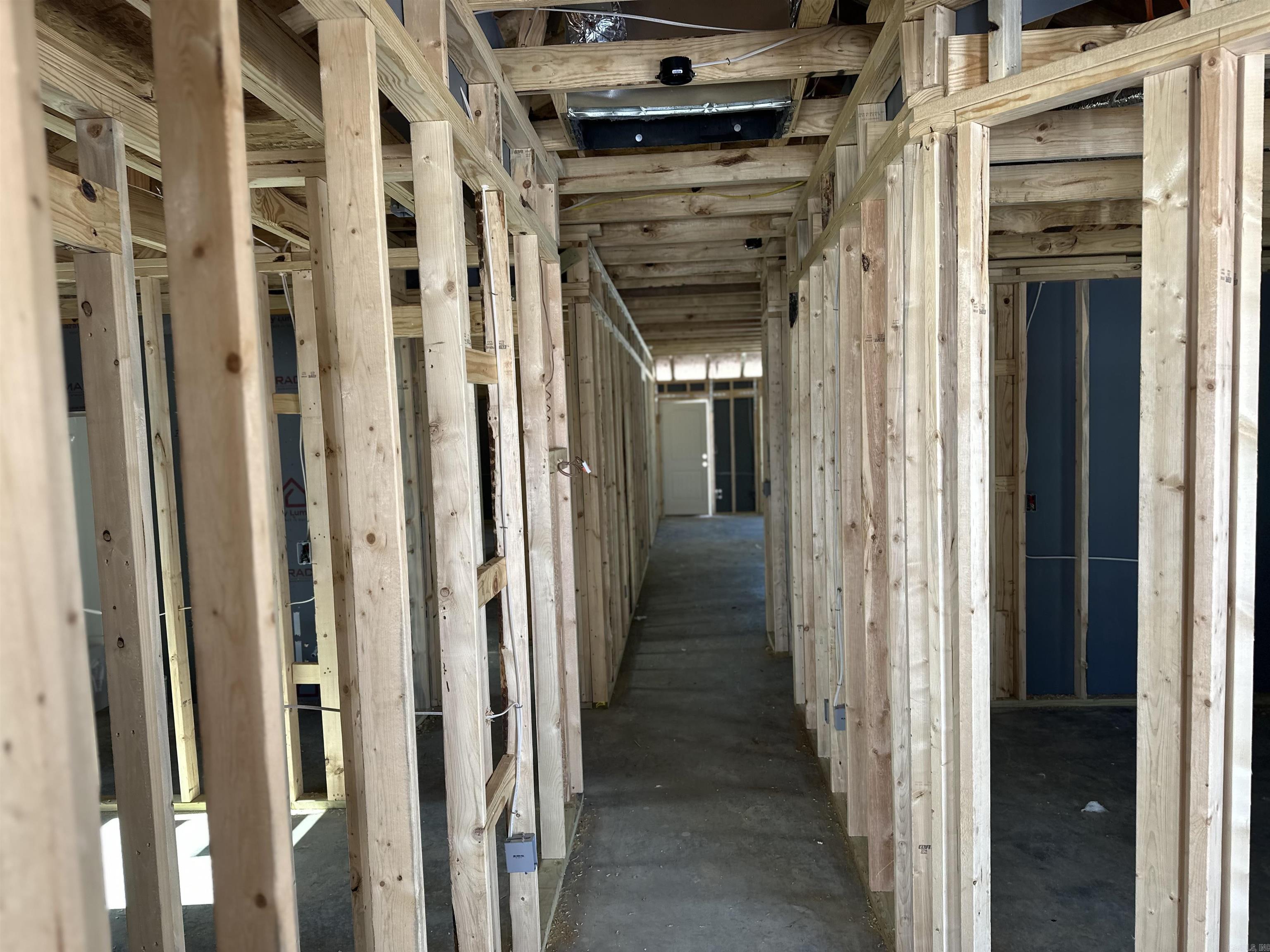 COUNTRY CLUB OF ARK THE - Residential