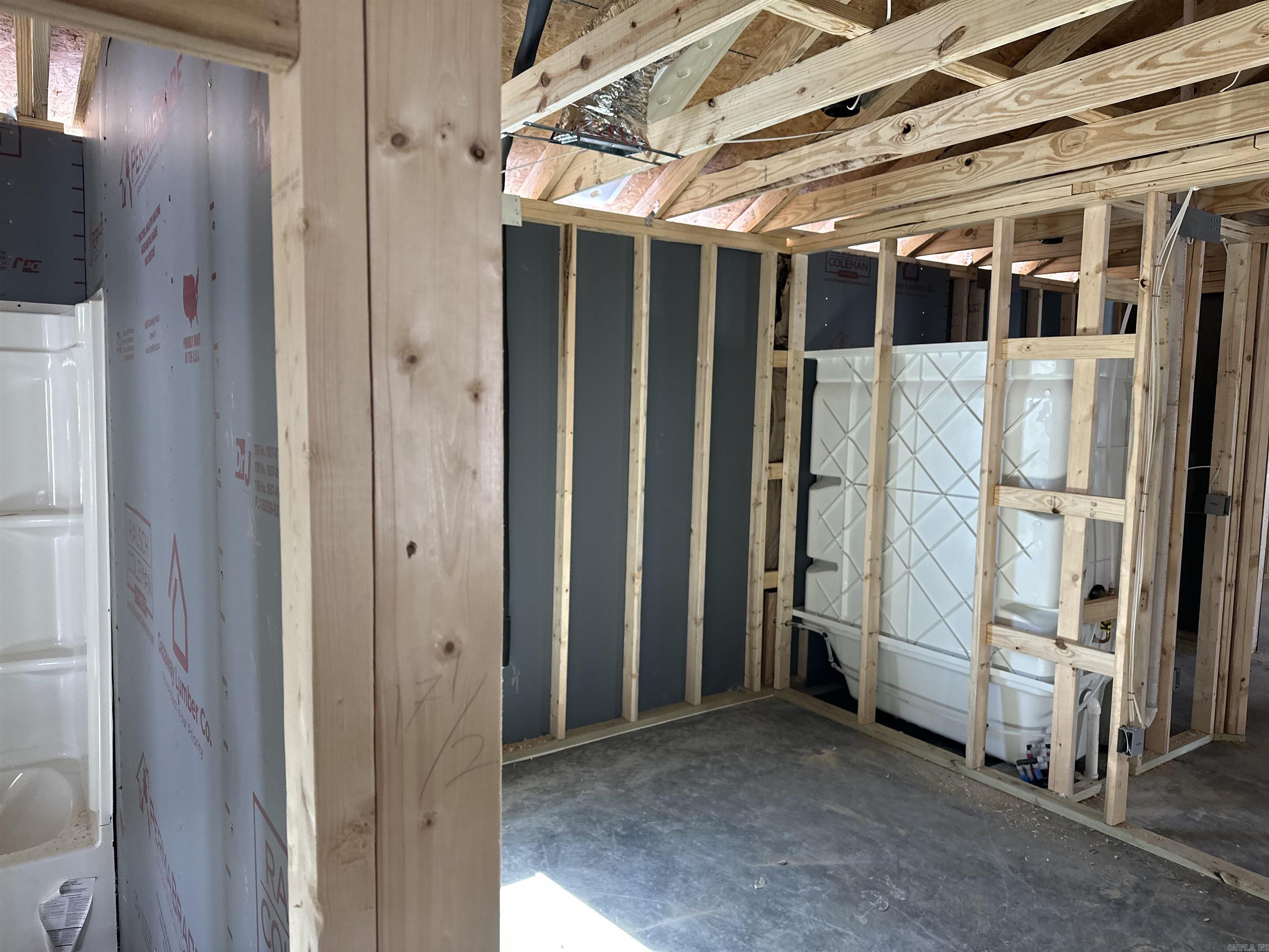 COUNTRY CLUB OF ARK THE - Residential