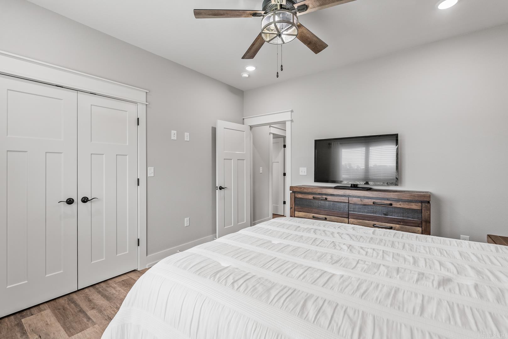 REPUBLICAN VALLEY ESTATES - Residential