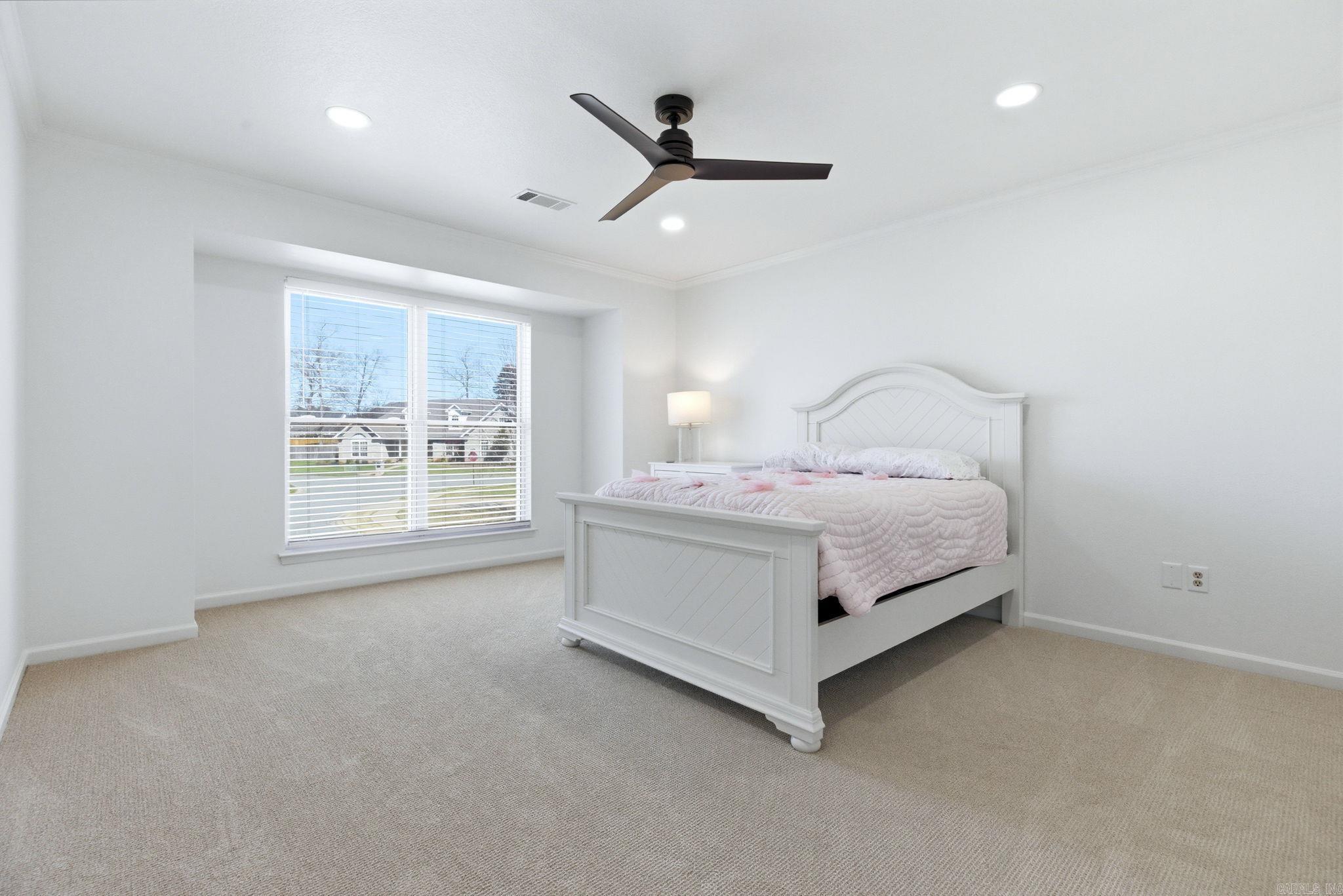 LONGHILLS VILLAGE - Residential