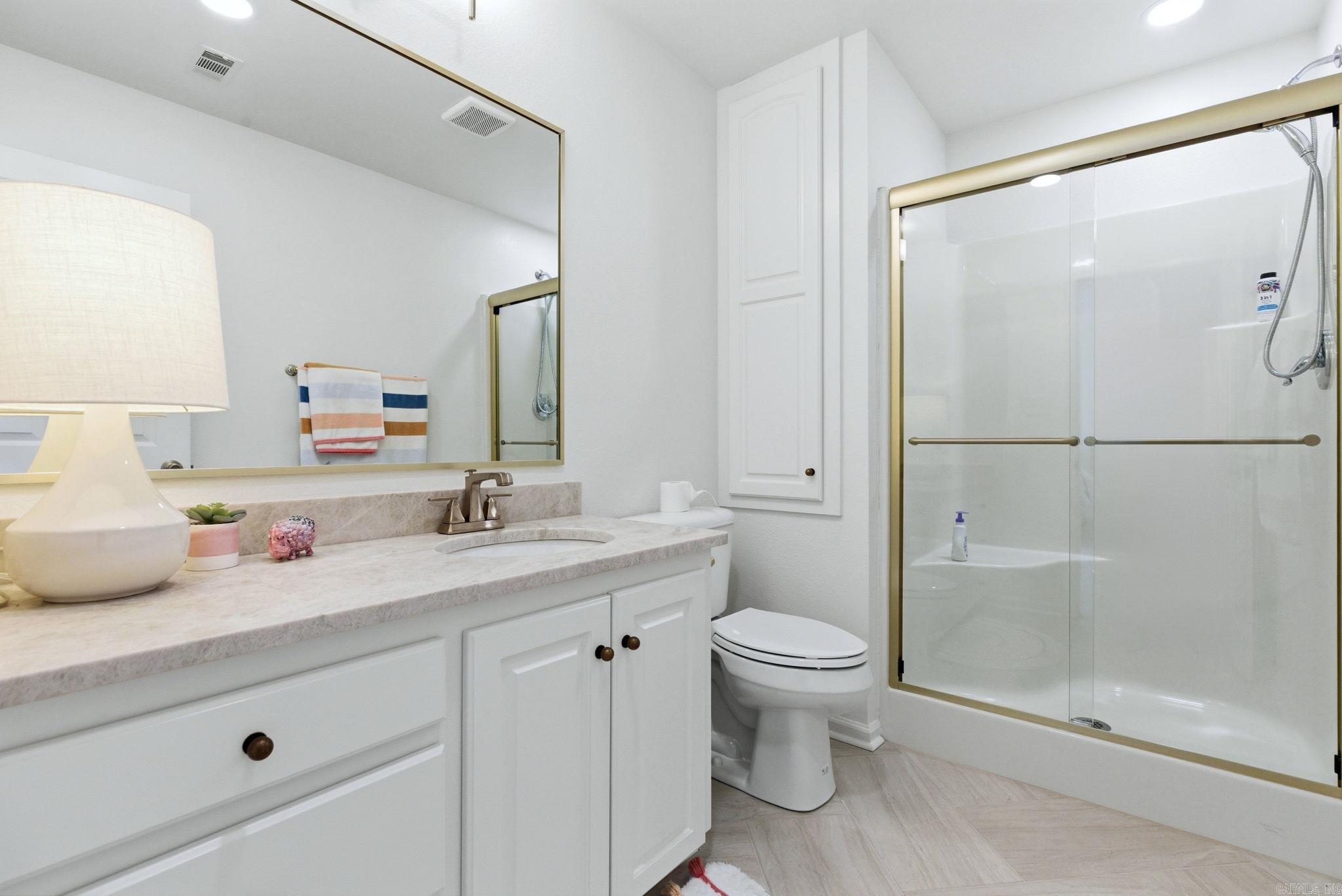 LONGHILLS VILLAGE - Residential