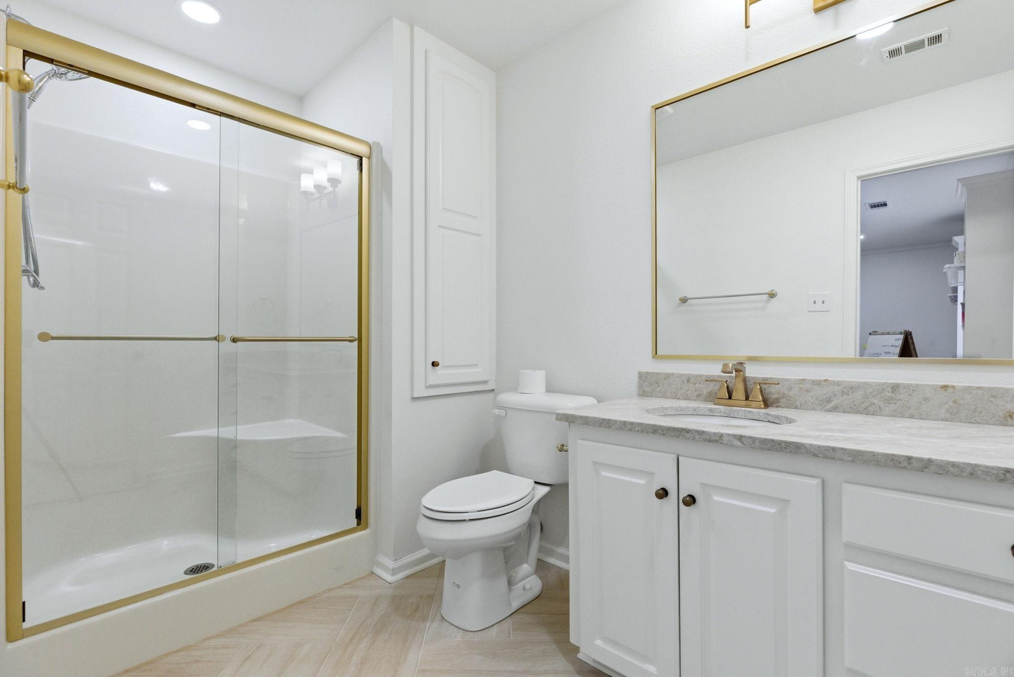 LONGHILLS VILLAGE - Residential