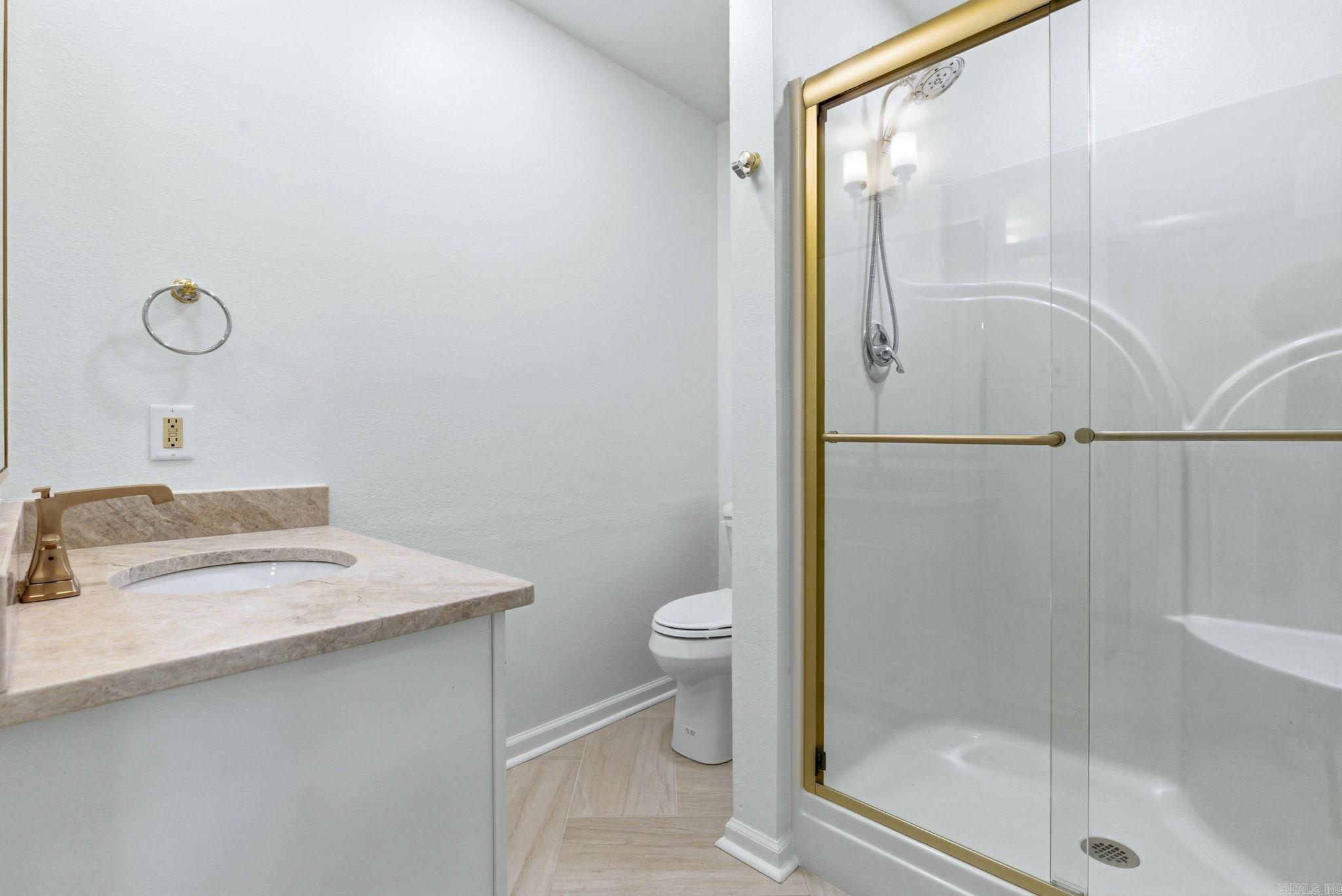 LONGHILLS VILLAGE - Residential