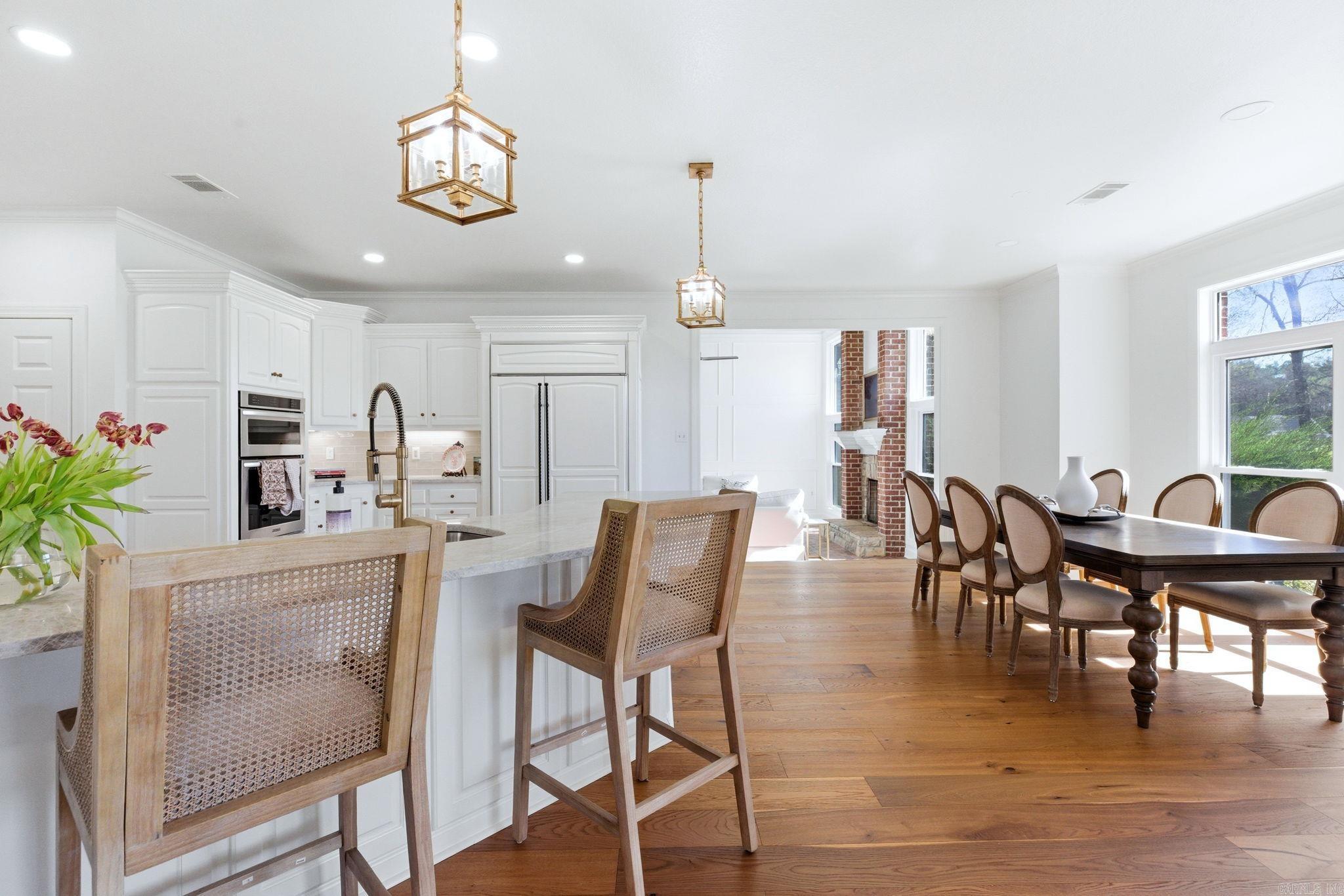 LONGHILLS VILLAGE - Residential