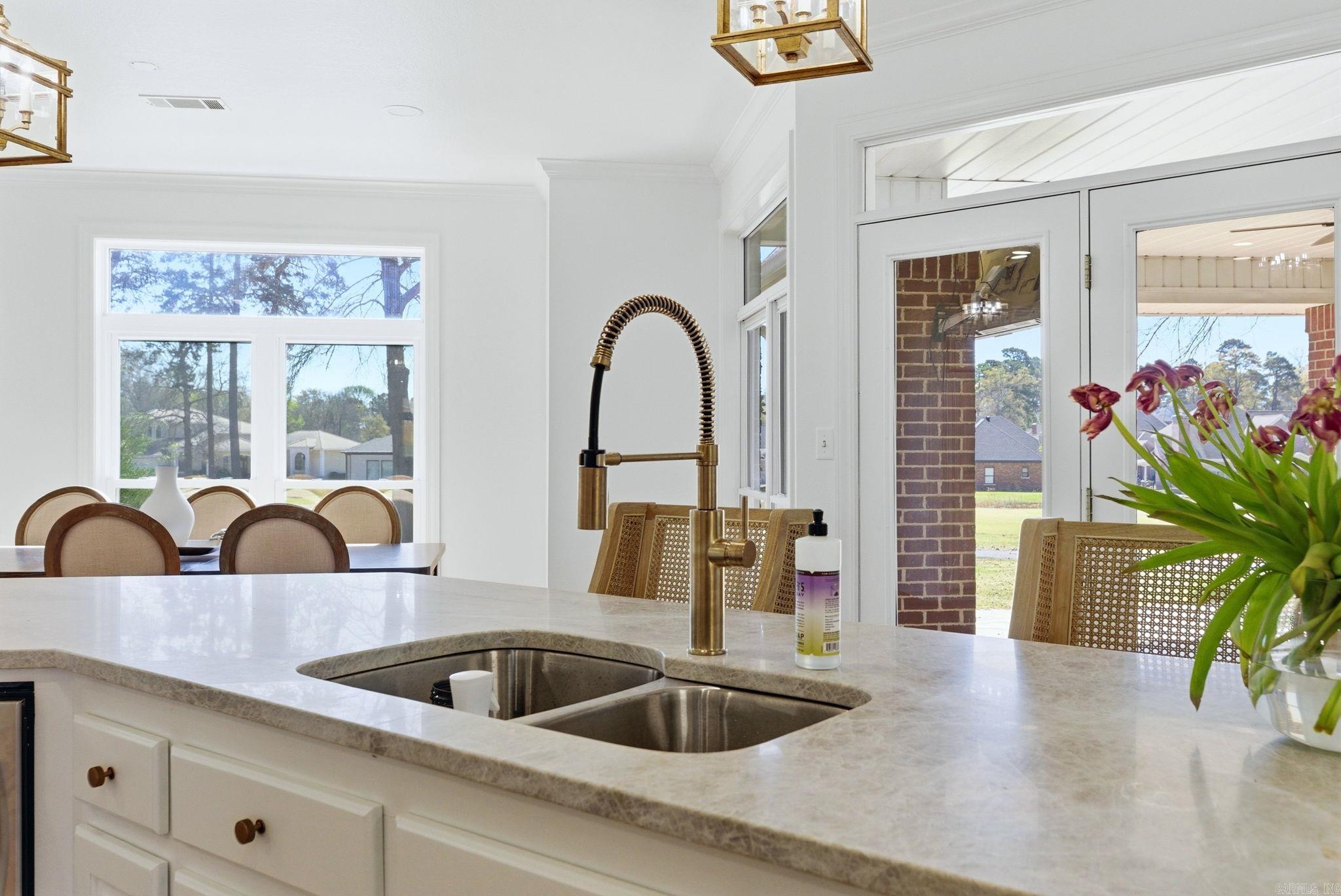 LONGHILLS VILLAGE - Residential