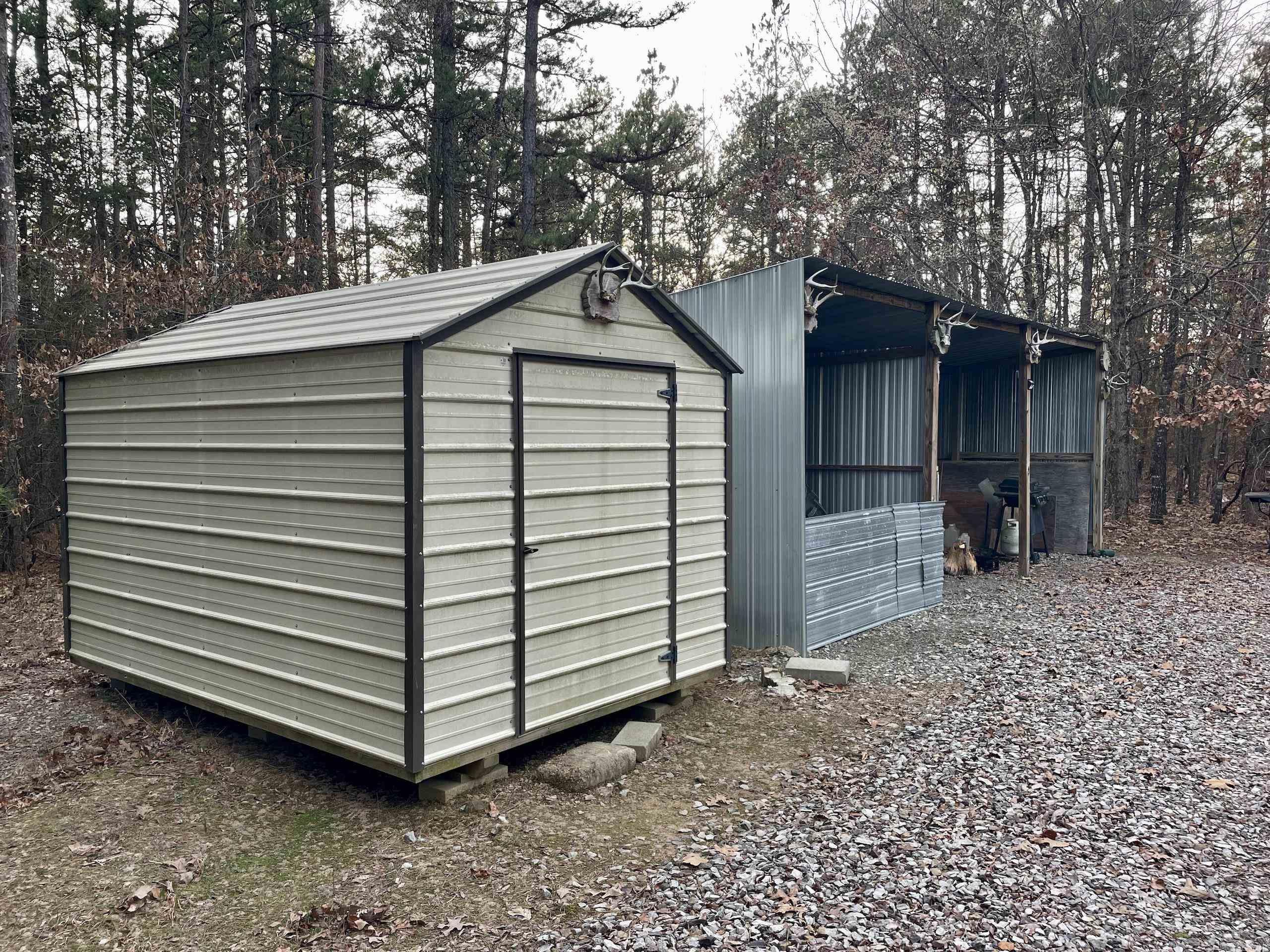 Metes & Bounds - Land