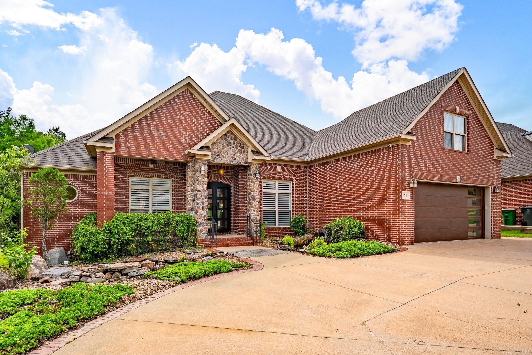 THE VILLAGES OF WELLINGTON - Residential