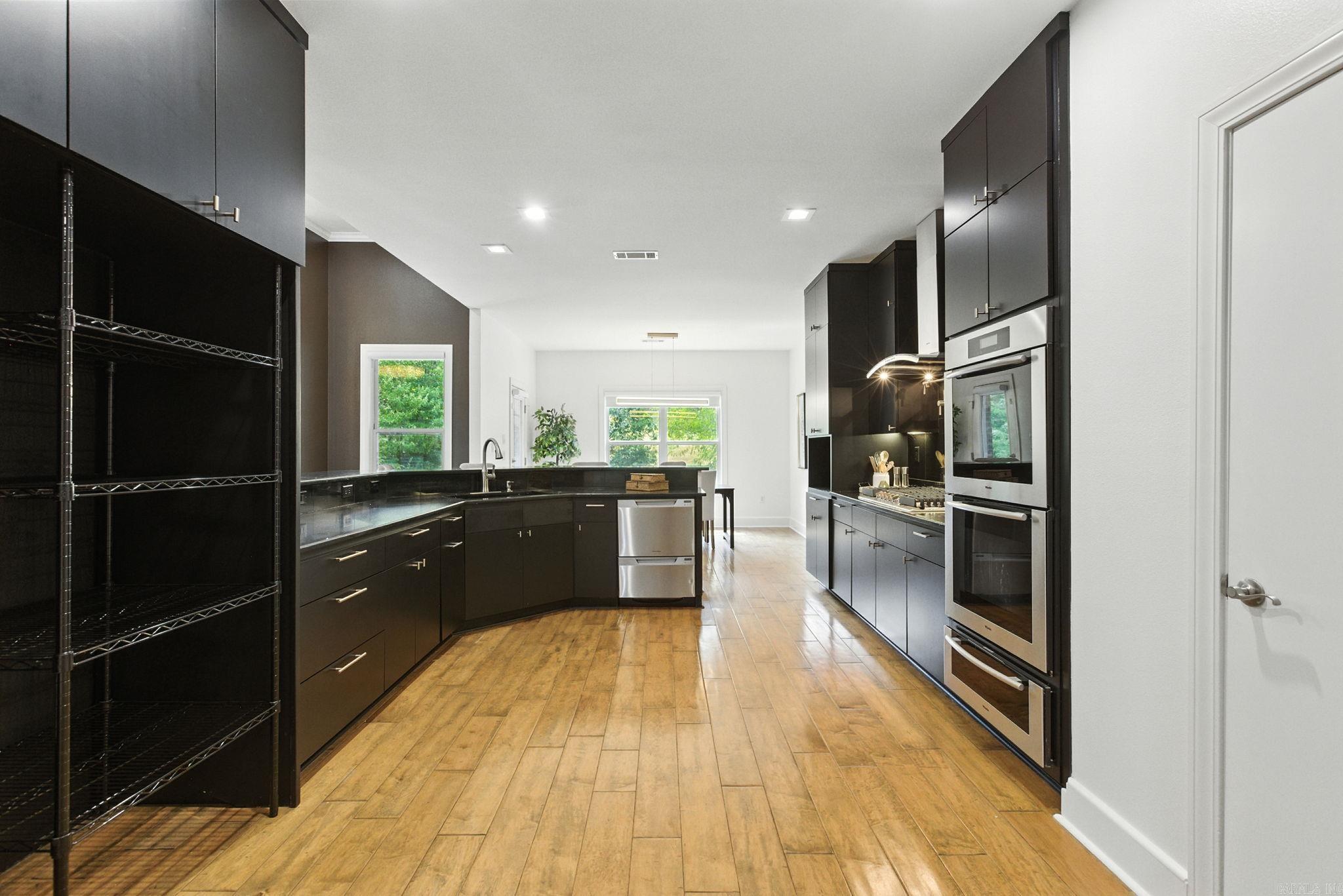 THE VILLAGES OF WELLINGTON - Residential