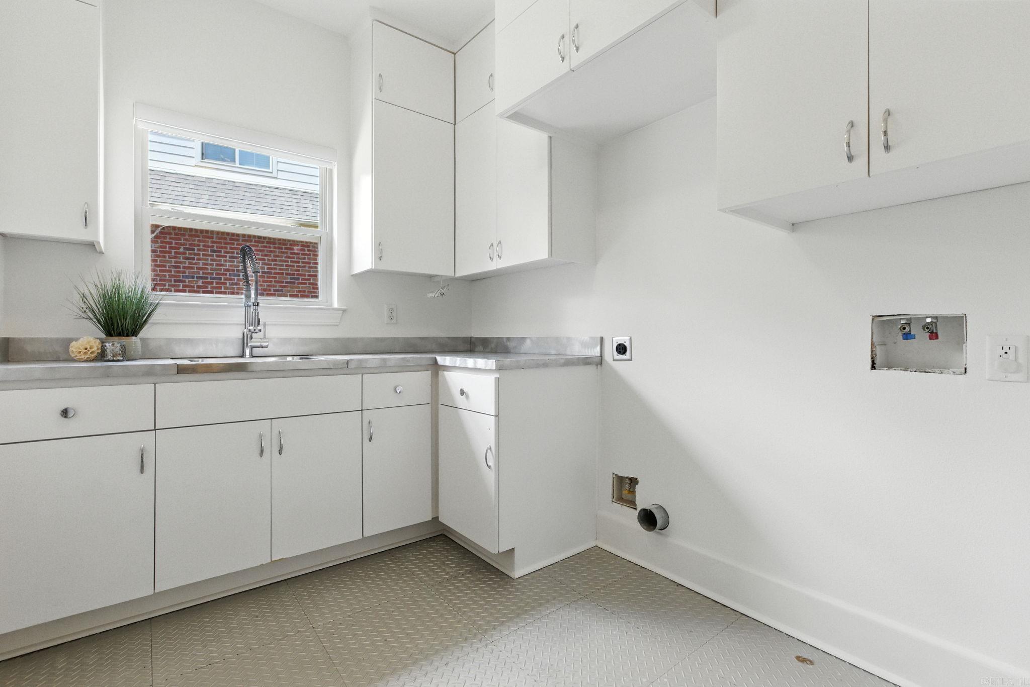 THE VILLAGES OF WELLINGTON - Residential