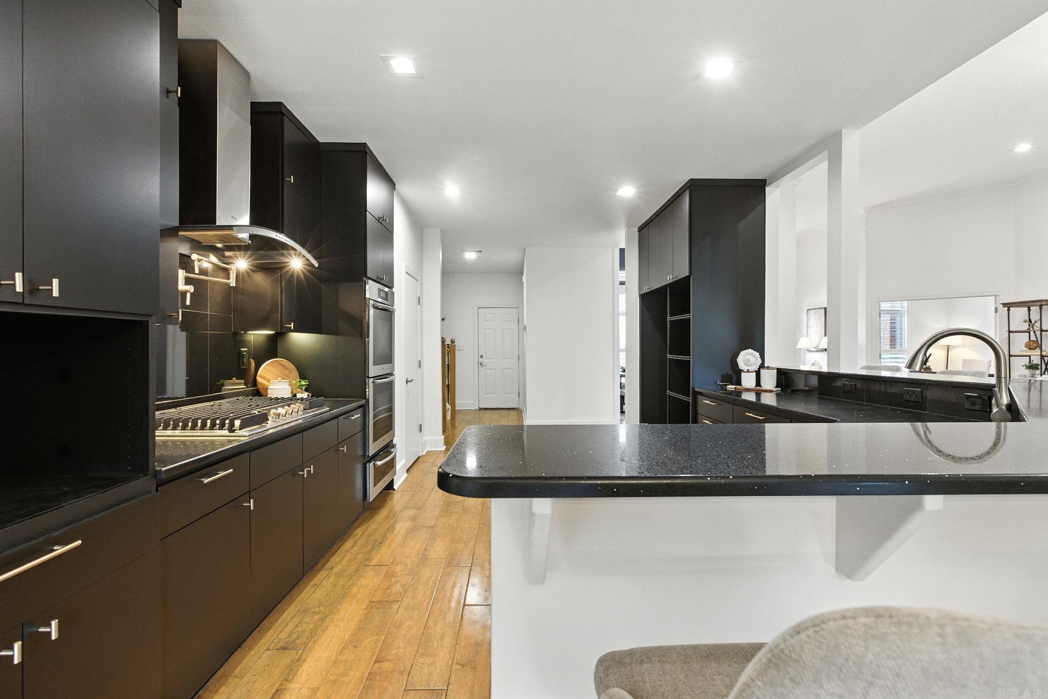 THE VILLAGES OF WELLINGTON - Residential