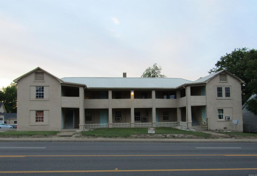 Prime Investment Opportunity - Zone C-2 Excellent income-producing property Located at 807 W Kingshighway in a highly desirable area, almost across directly from the hospital. Currently operating as a multi-residential apartment complex 23- cash-flowing units providing immediate income Zone C-2 offering endless possibilities for redevelopment or mixed-use opportunity Ideal for investor looking to expand, convert, or Maximize returns This property combines strong current income with future business potential thanks to its strategic location and flexible Zoning. Don't miss this outstanding opportunity!