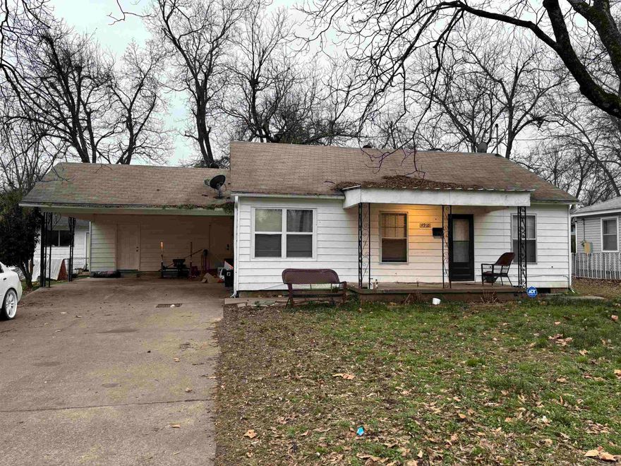 Welcome to 4916 Atkins St, where affordability and comfortability meet! Perfect for first time homebuyers or investors. This property is located near schools, shopping, restaurants, and more. With quick access to I-40, this home proves to be a smart investment. Don't miss the opportunity to make this place your own!