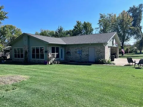MLS: 24037386