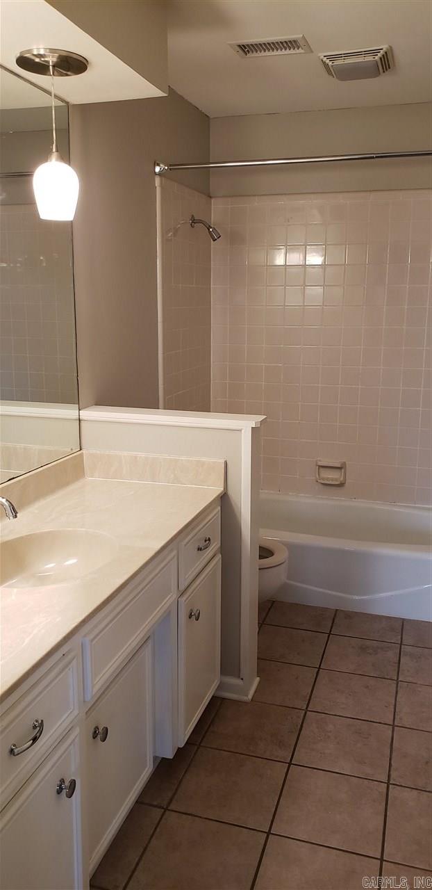 Marlowe Manor - Residential Lease