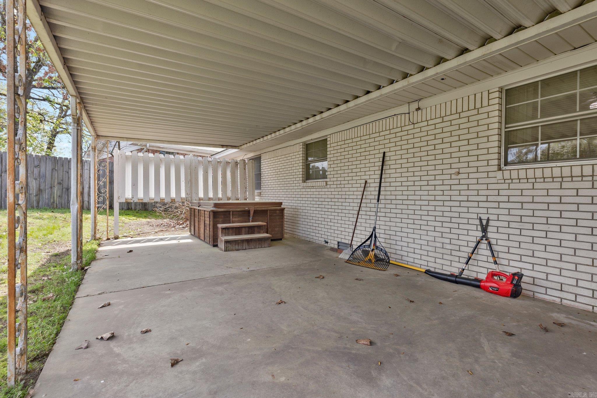 INDIAN HILLS - Residential