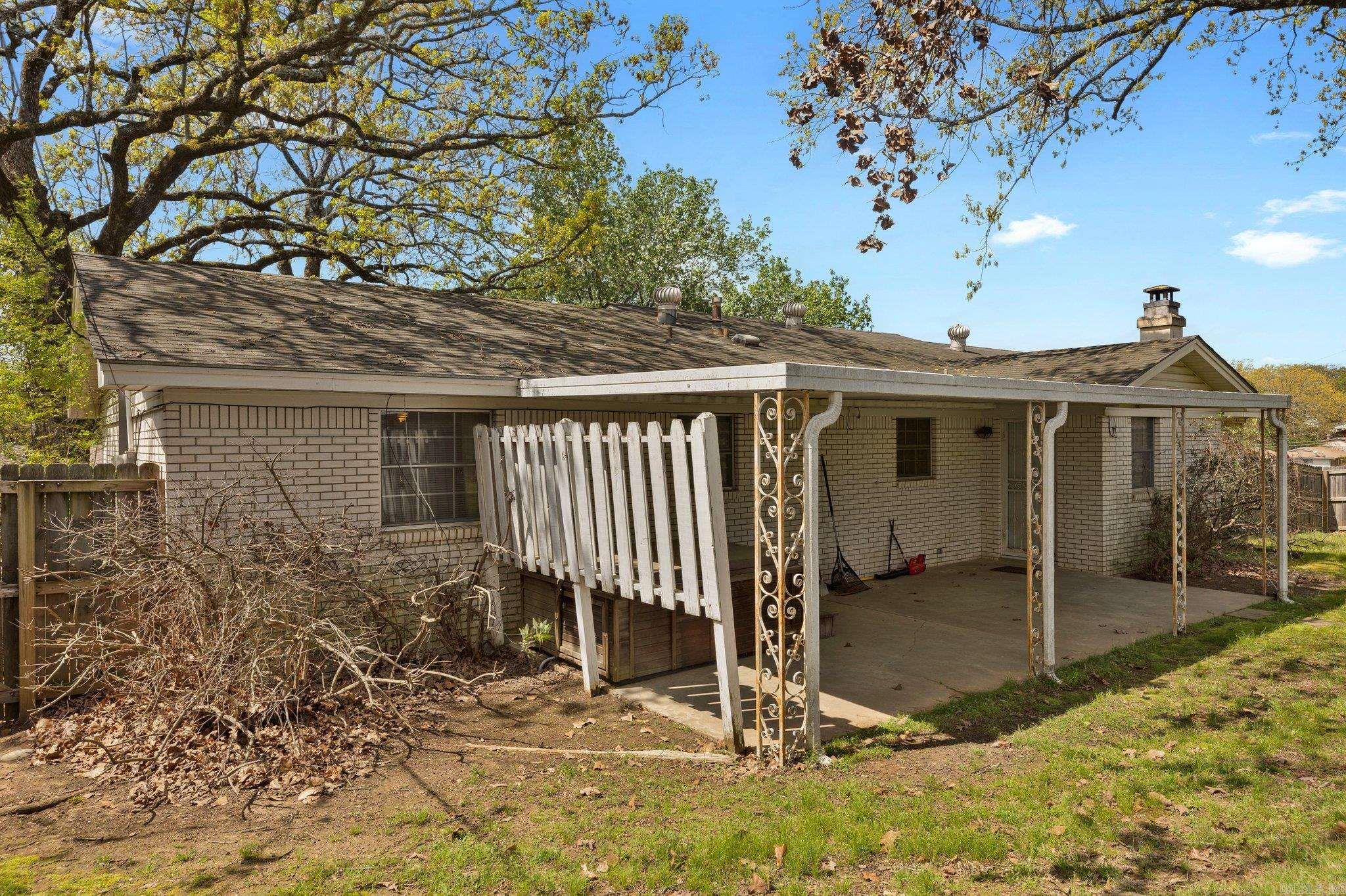 INDIAN HILLS - Residential