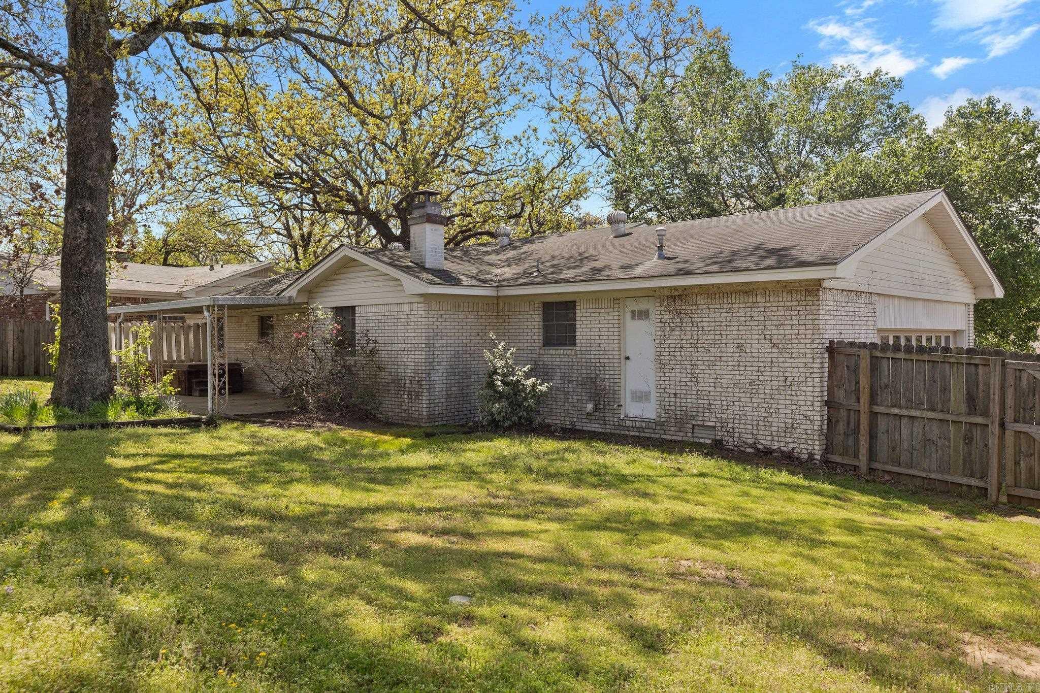 INDIAN HILLS - Residential