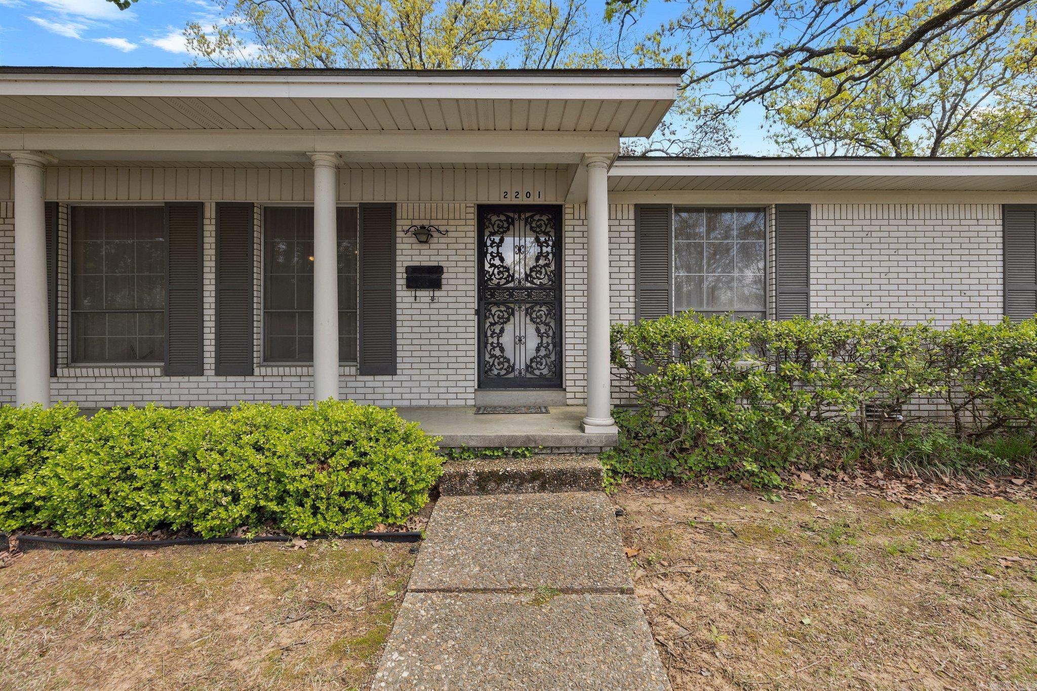 INDIAN HILLS - Residential