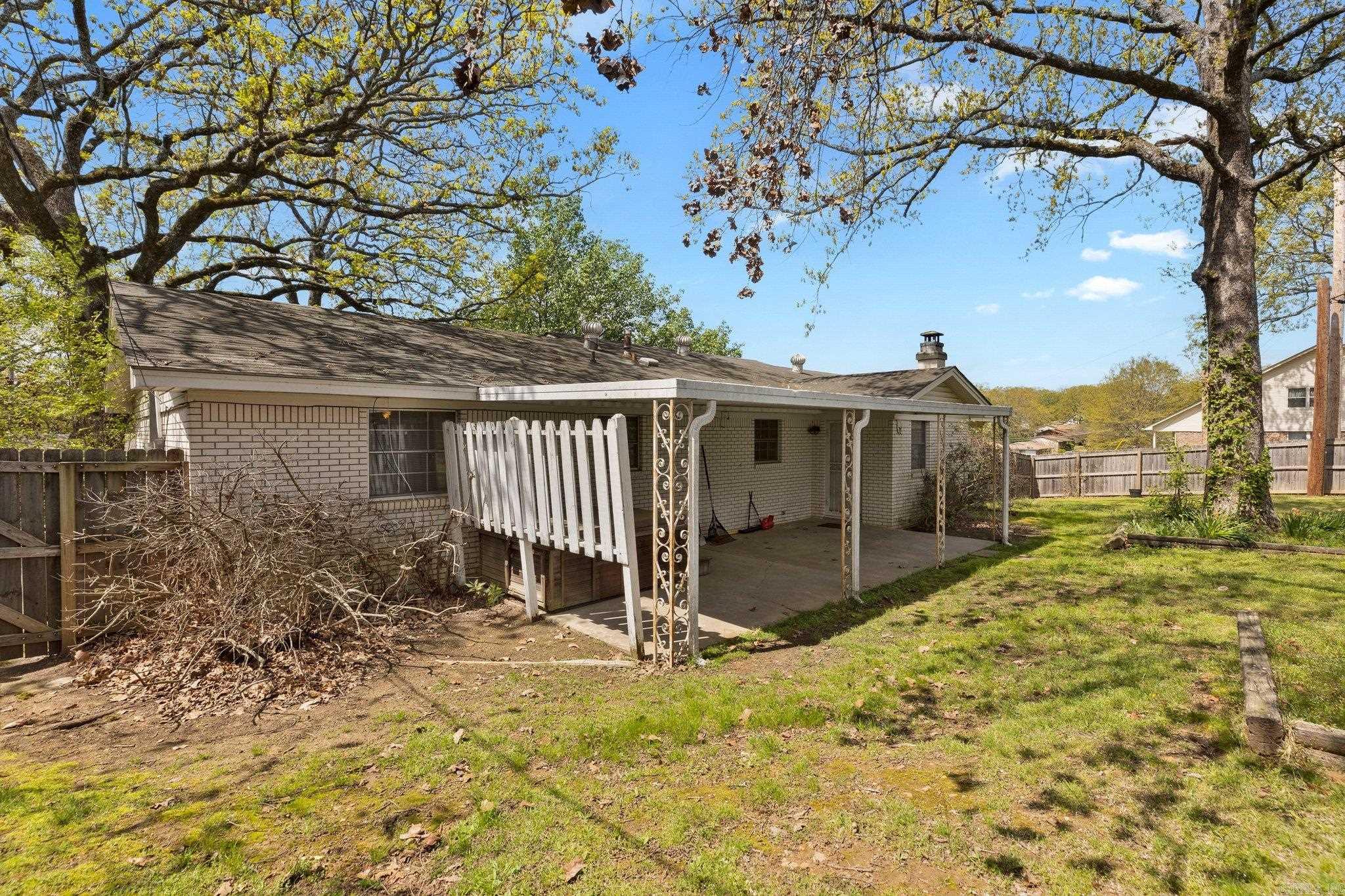 INDIAN HILLS - Residential