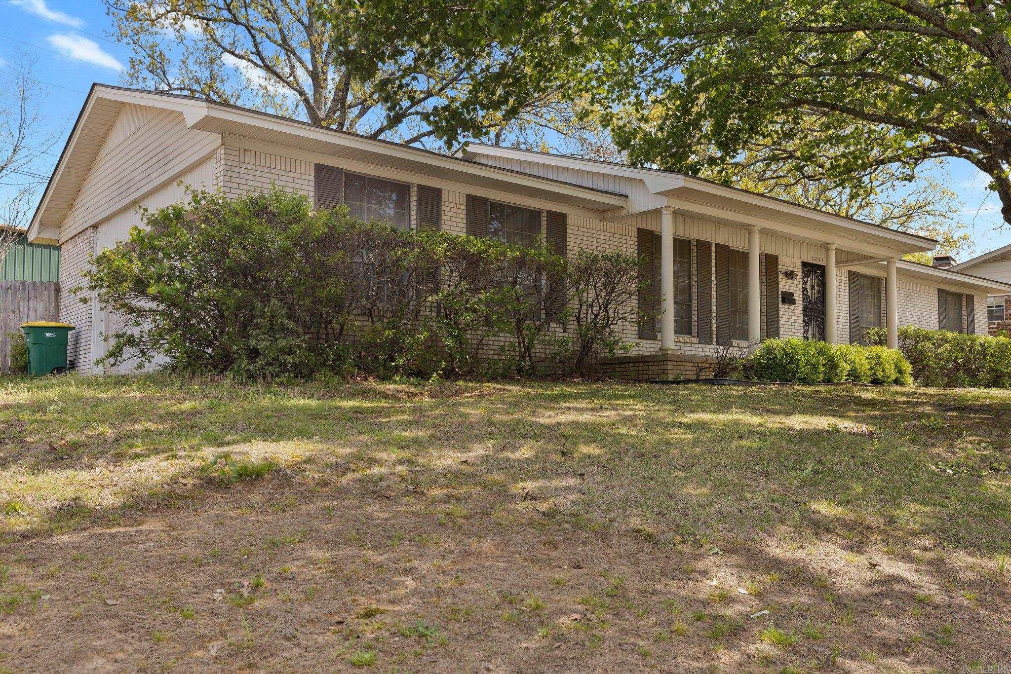 INDIAN HILLS - Residential