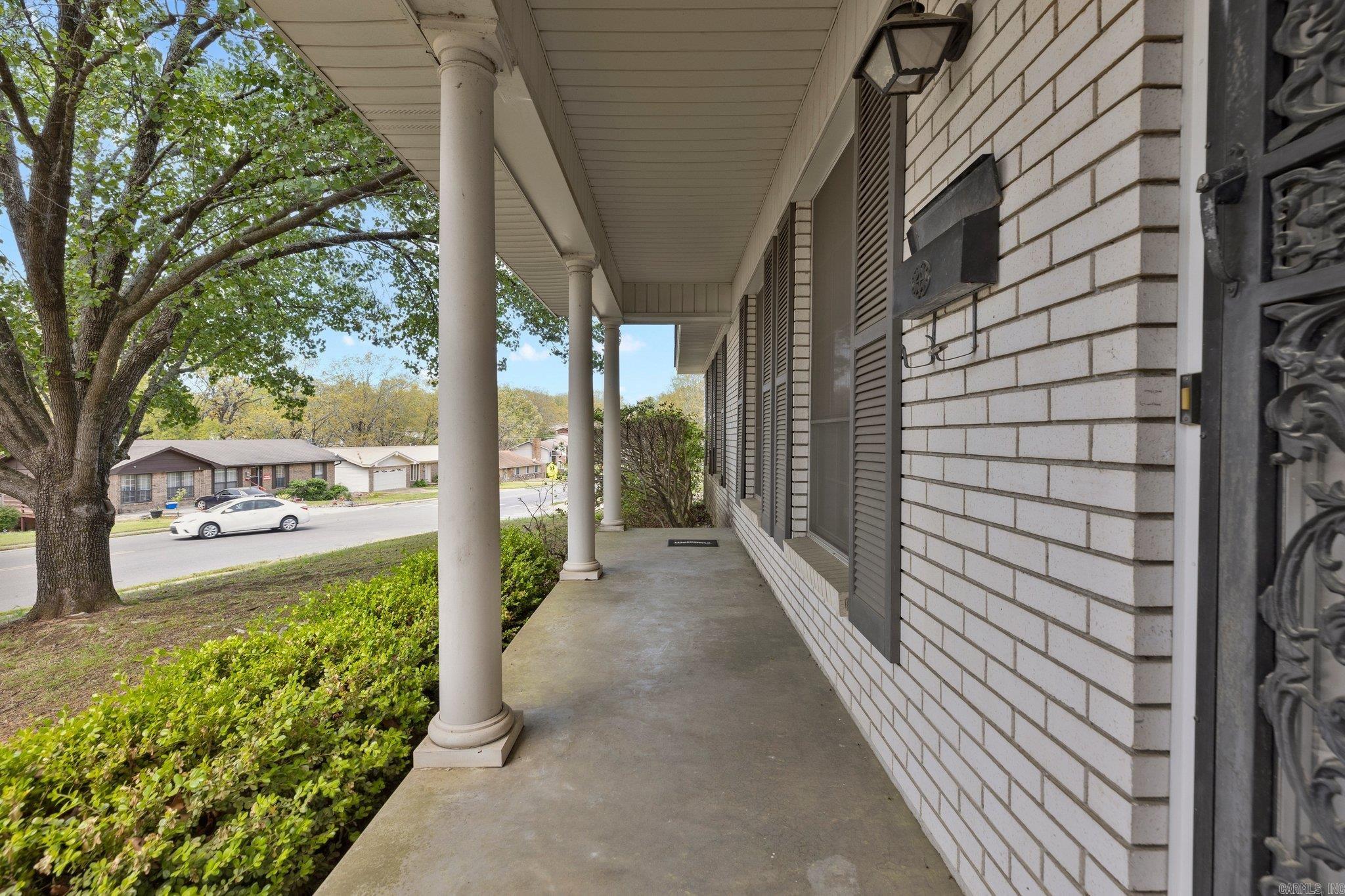 INDIAN HILLS - Residential