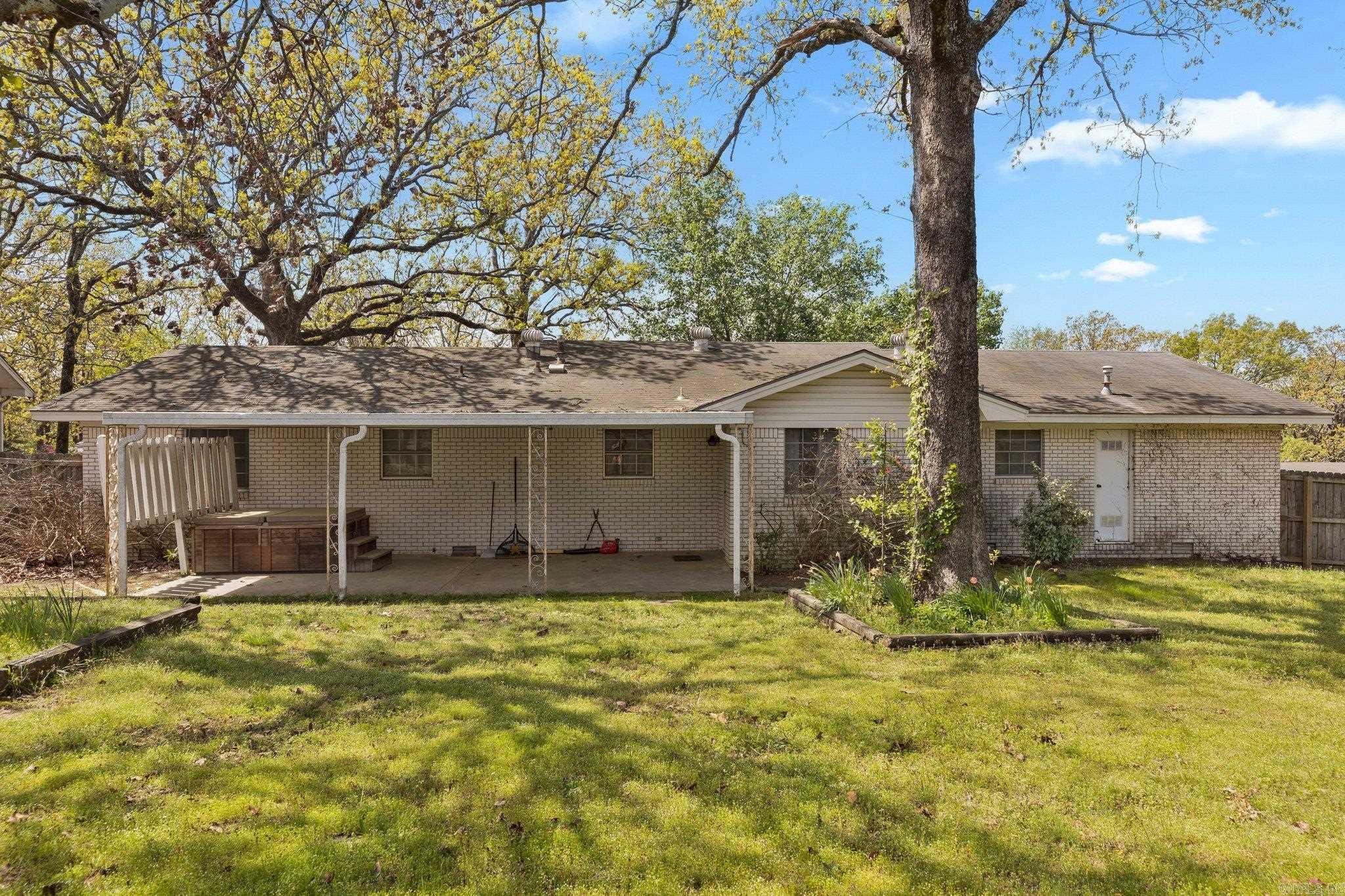 INDIAN HILLS - Residential