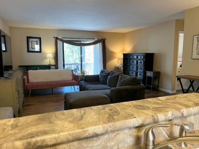 La Coruna Courts - Residential