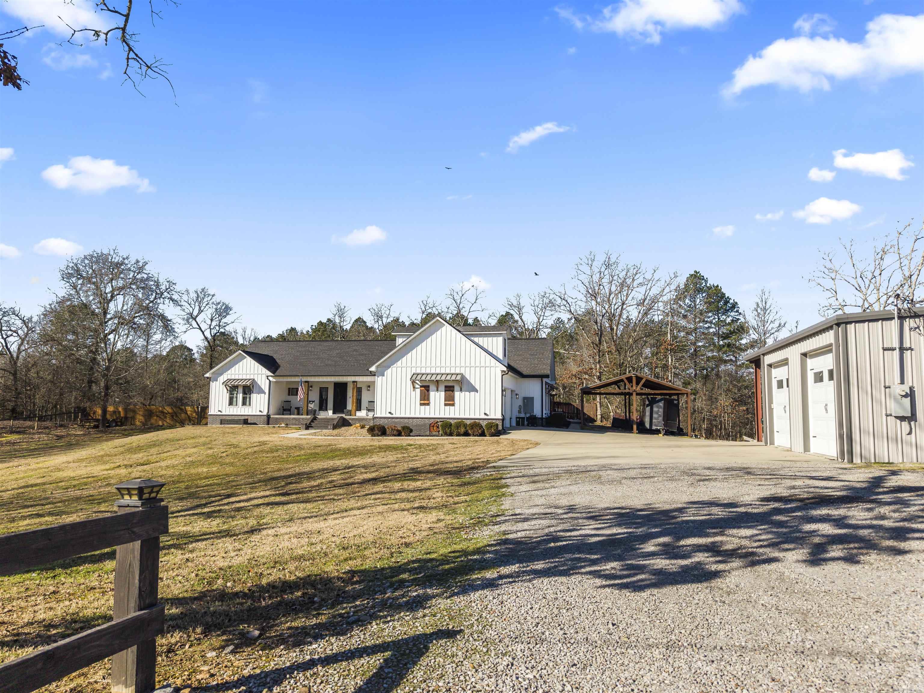Lake Hamilton-Outside - Residential