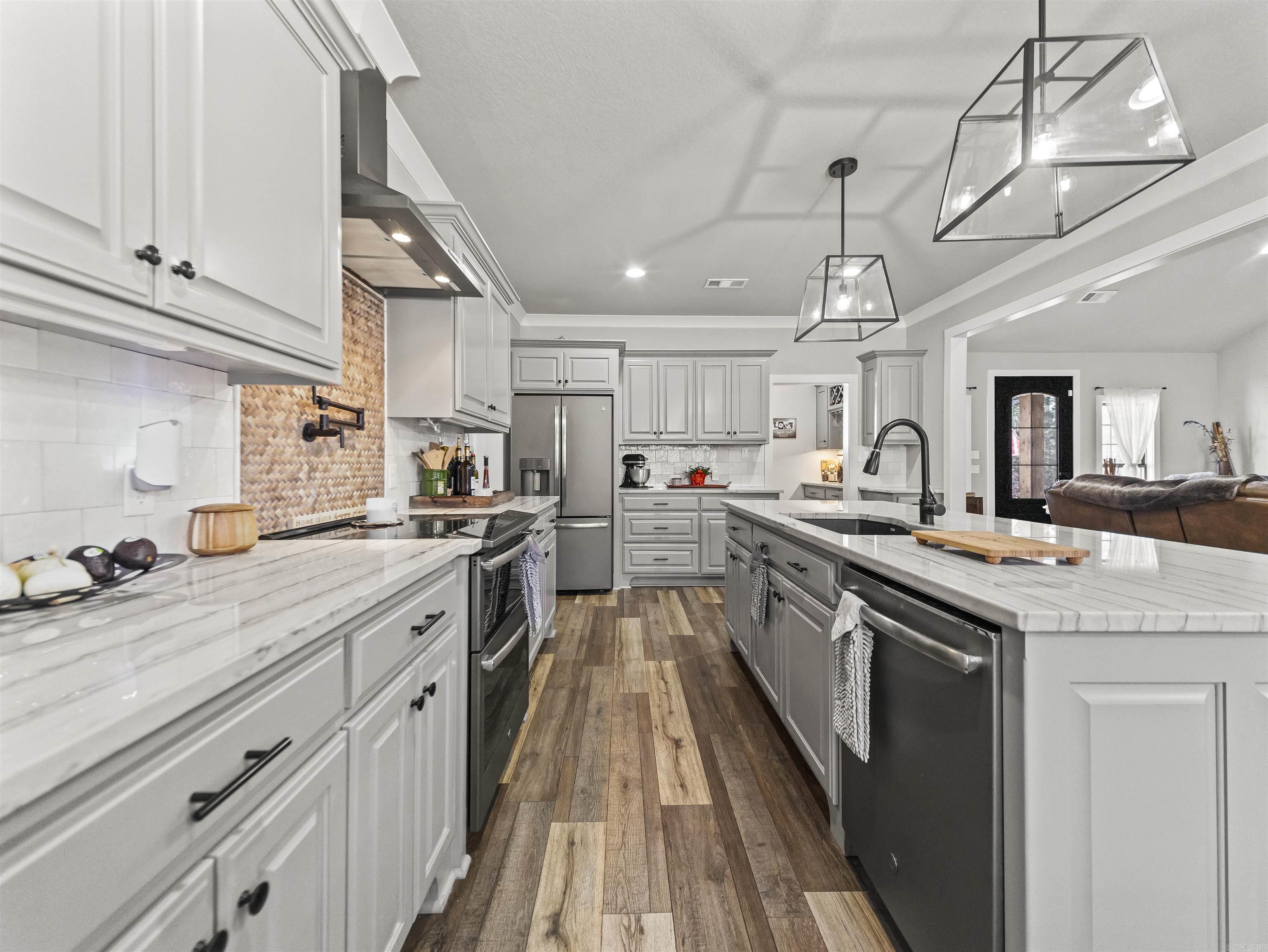 Lake Hamilton-Outside - Residential