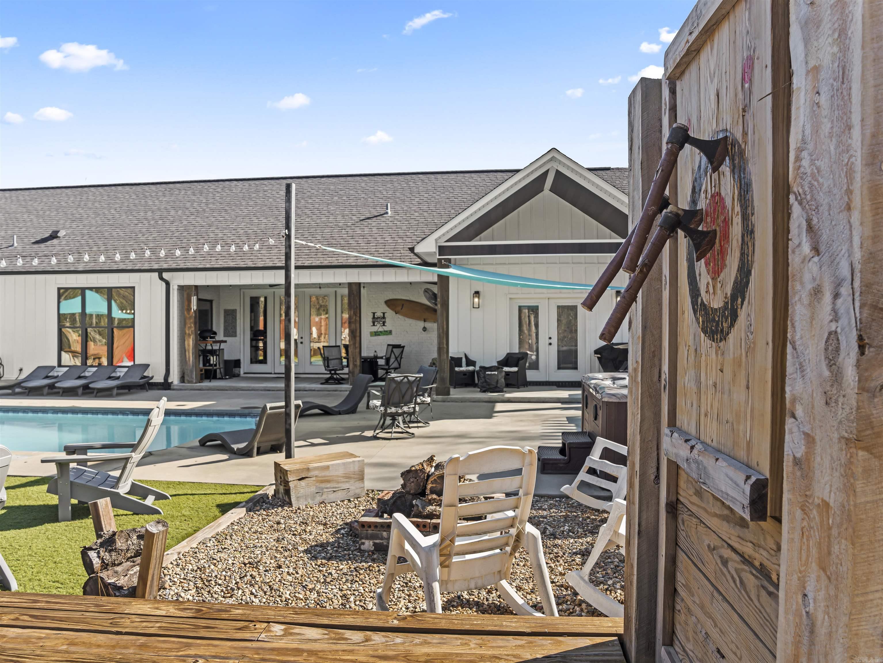 Lake Hamilton-Outside - Residential