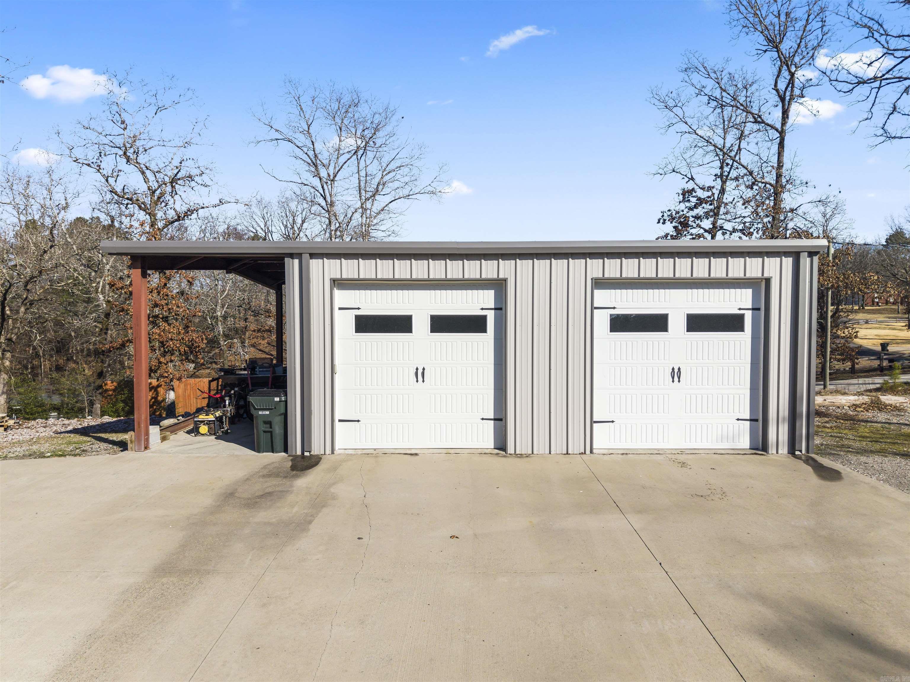 Lake Hamilton-Outside - Residential