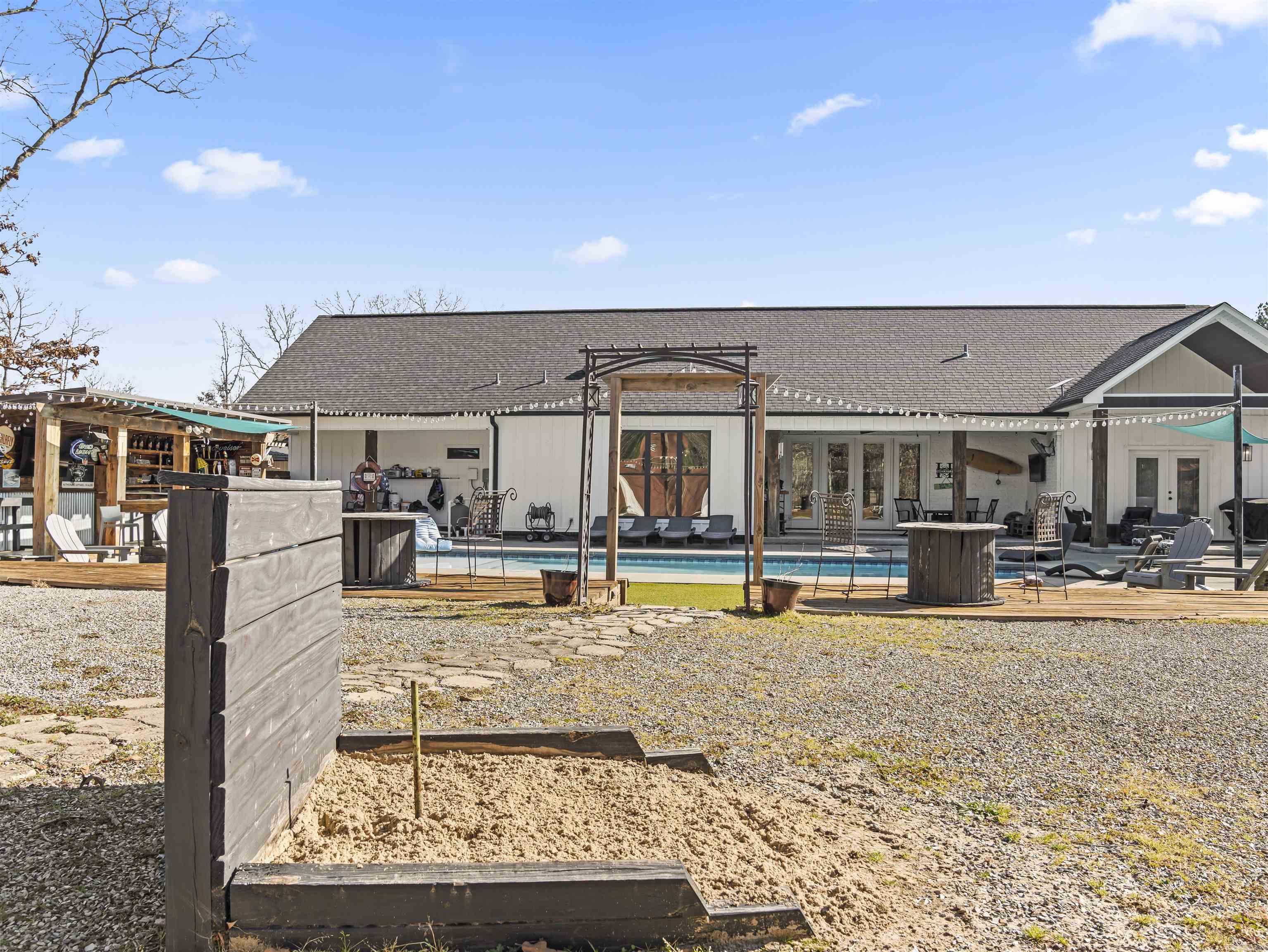 Lake Hamilton-Outside - Residential