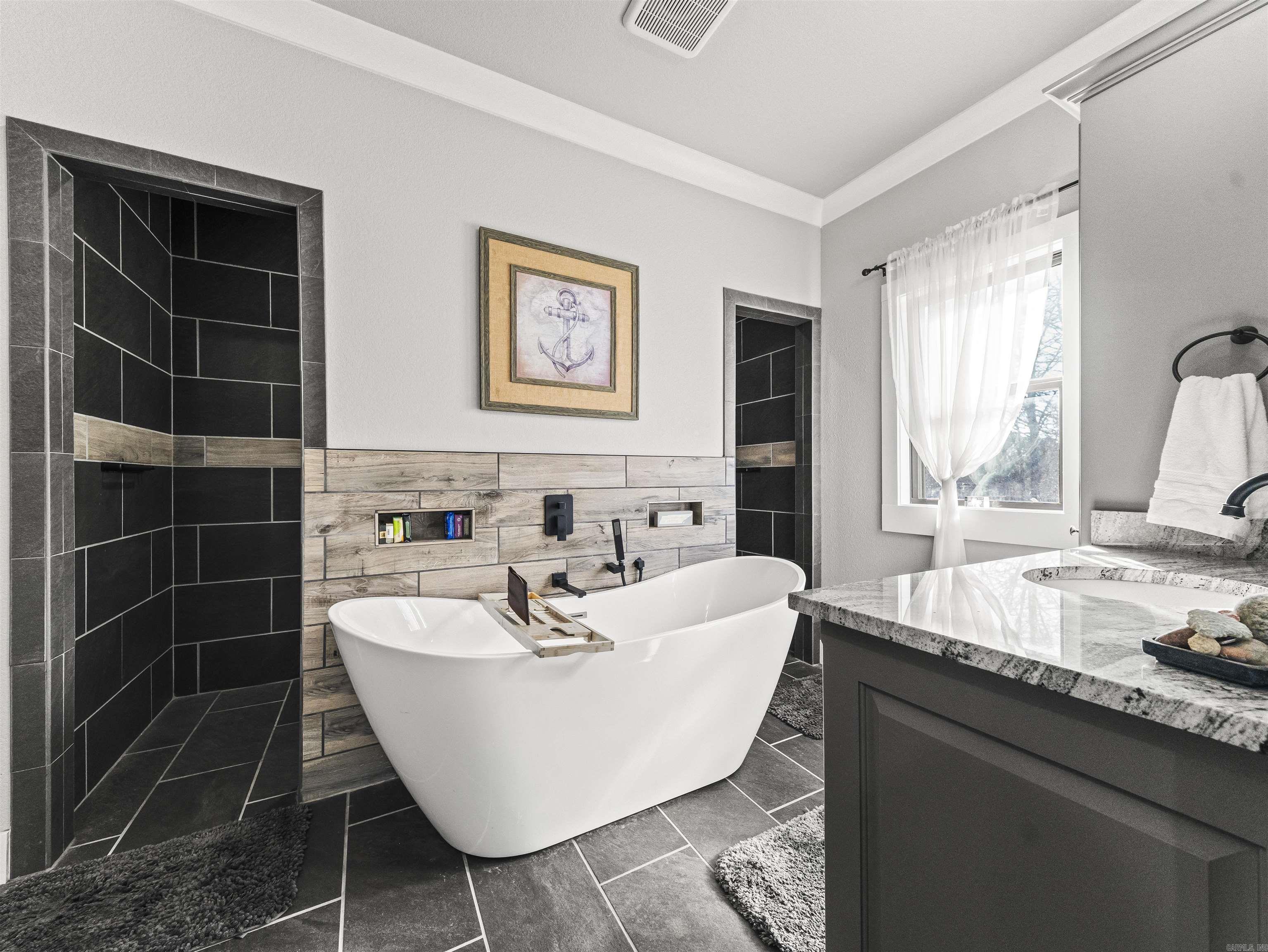 Lake Hamilton-Outside - Residential