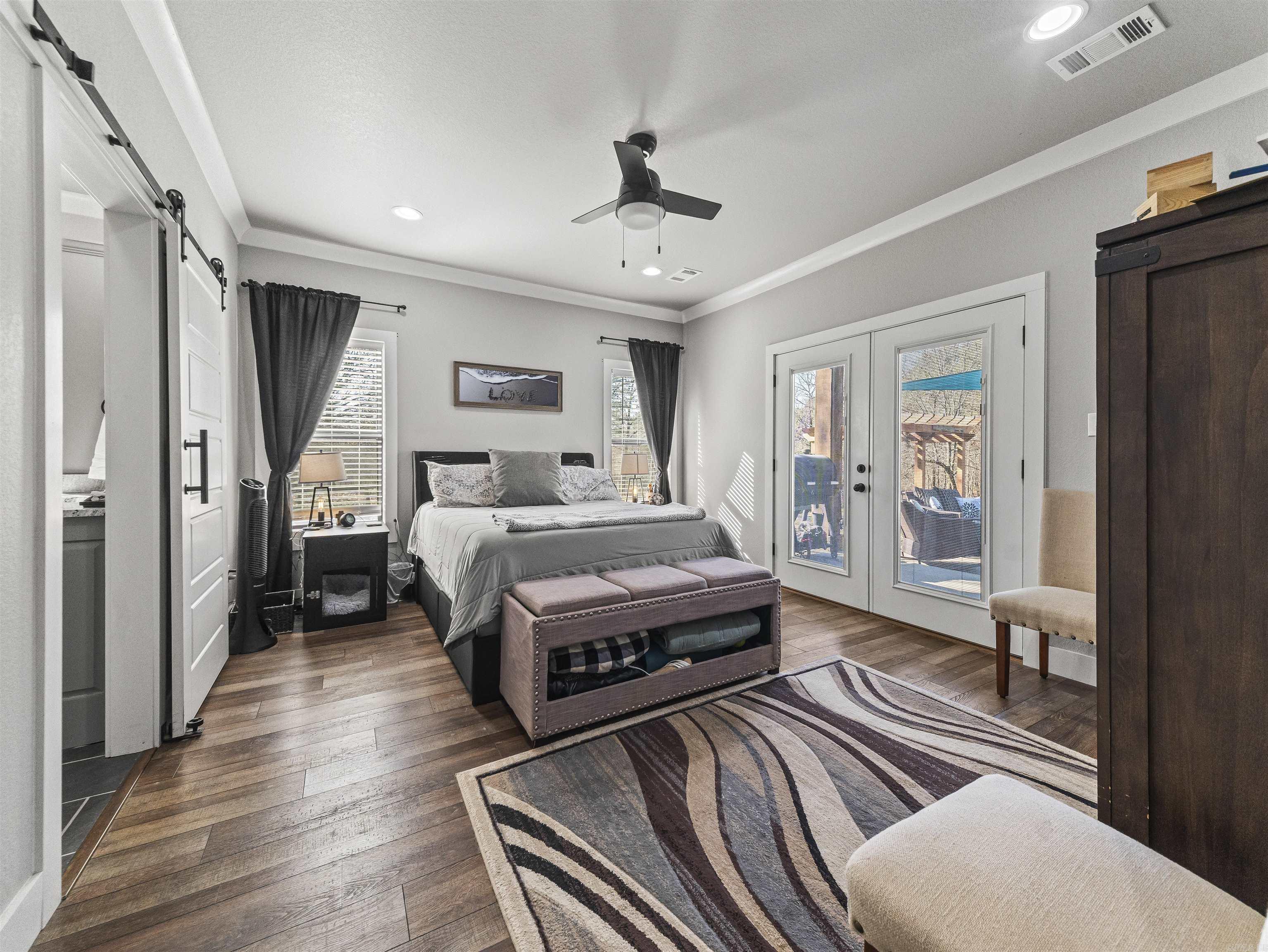 Lake Hamilton-Outside - Residential