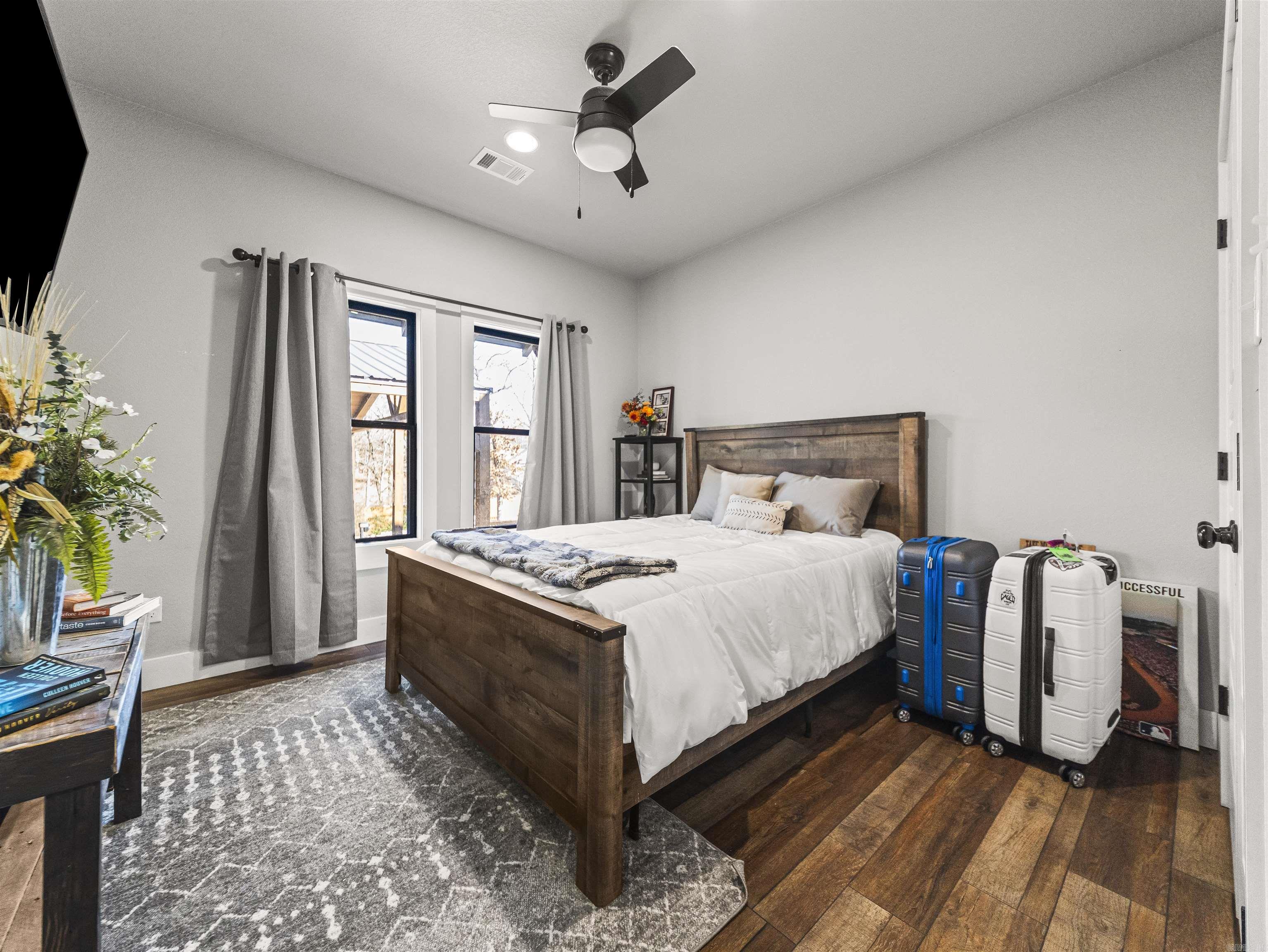 Lake Hamilton-Outside - Residential